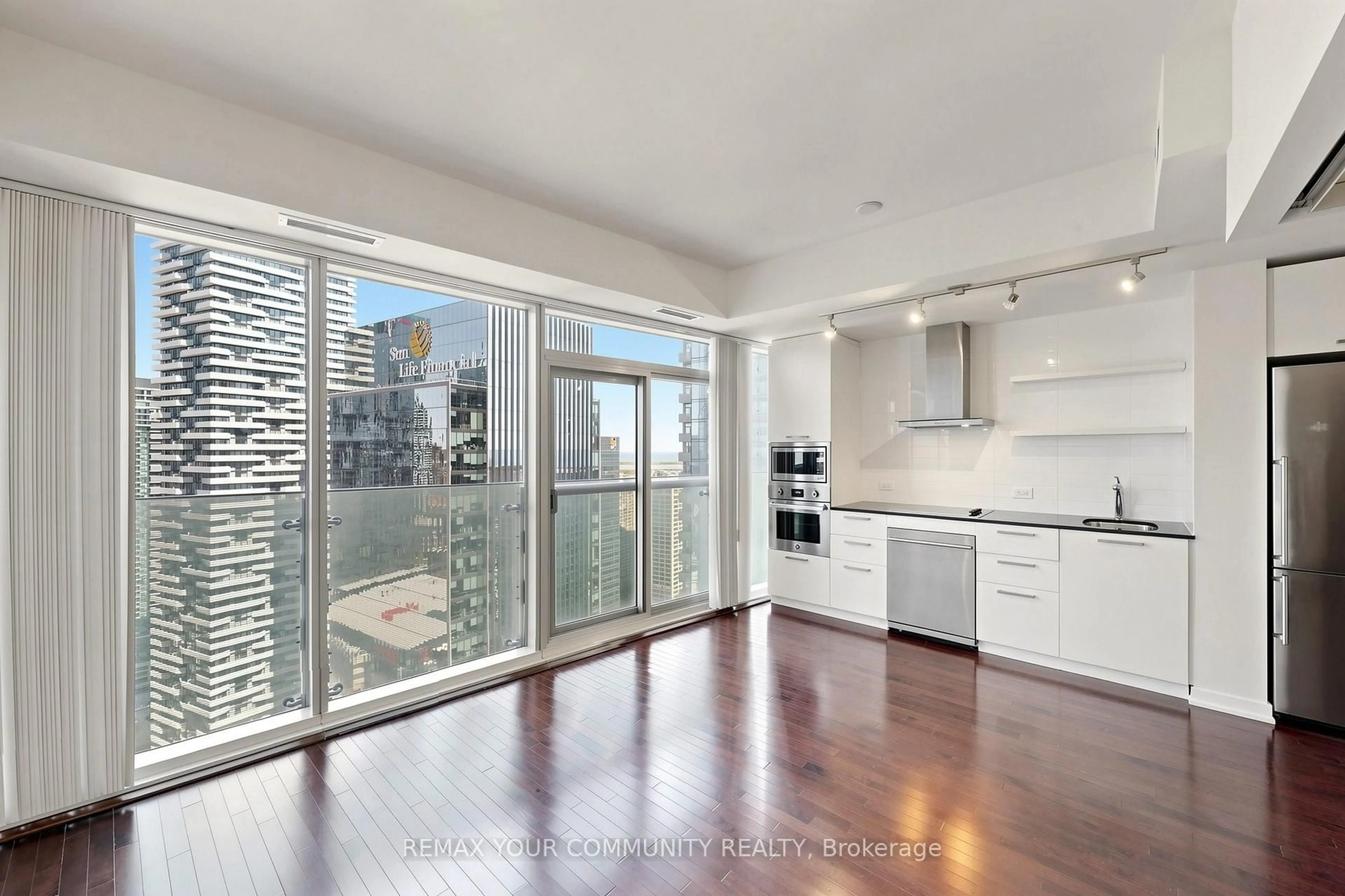 Open concept kitchen, unknown for 12 York St #3901, Toronto Ontario M5J 0A9