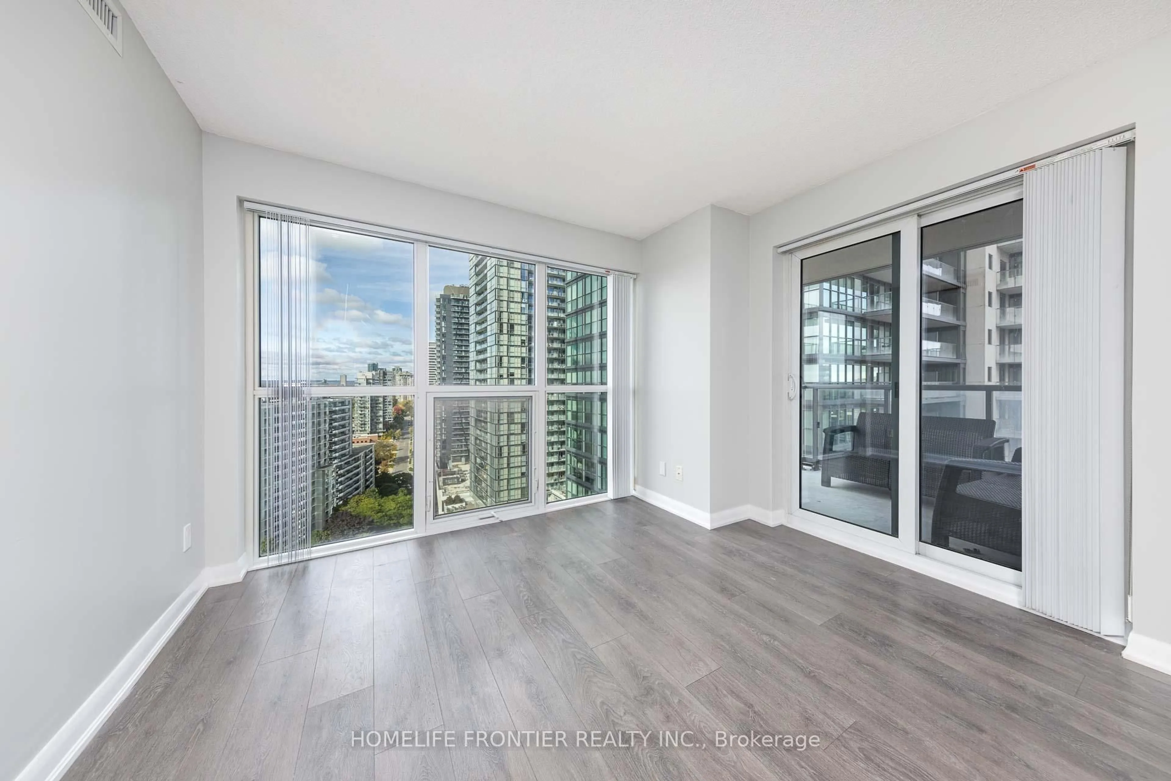 A pic of a room for 5162 Yonge St #2005, Toronto Ontario M2N 6L9