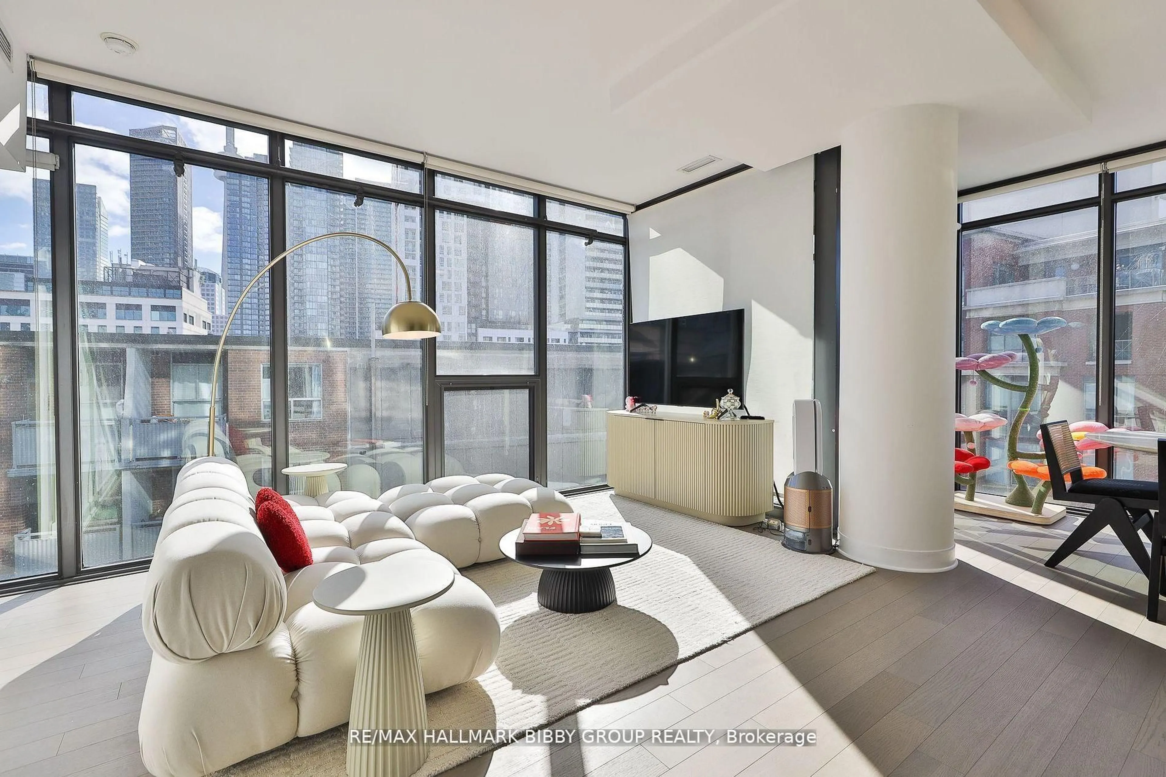 Living room with furniture, unknown for 15 Beverley St #710, Toronto Ontario M5T 1X8