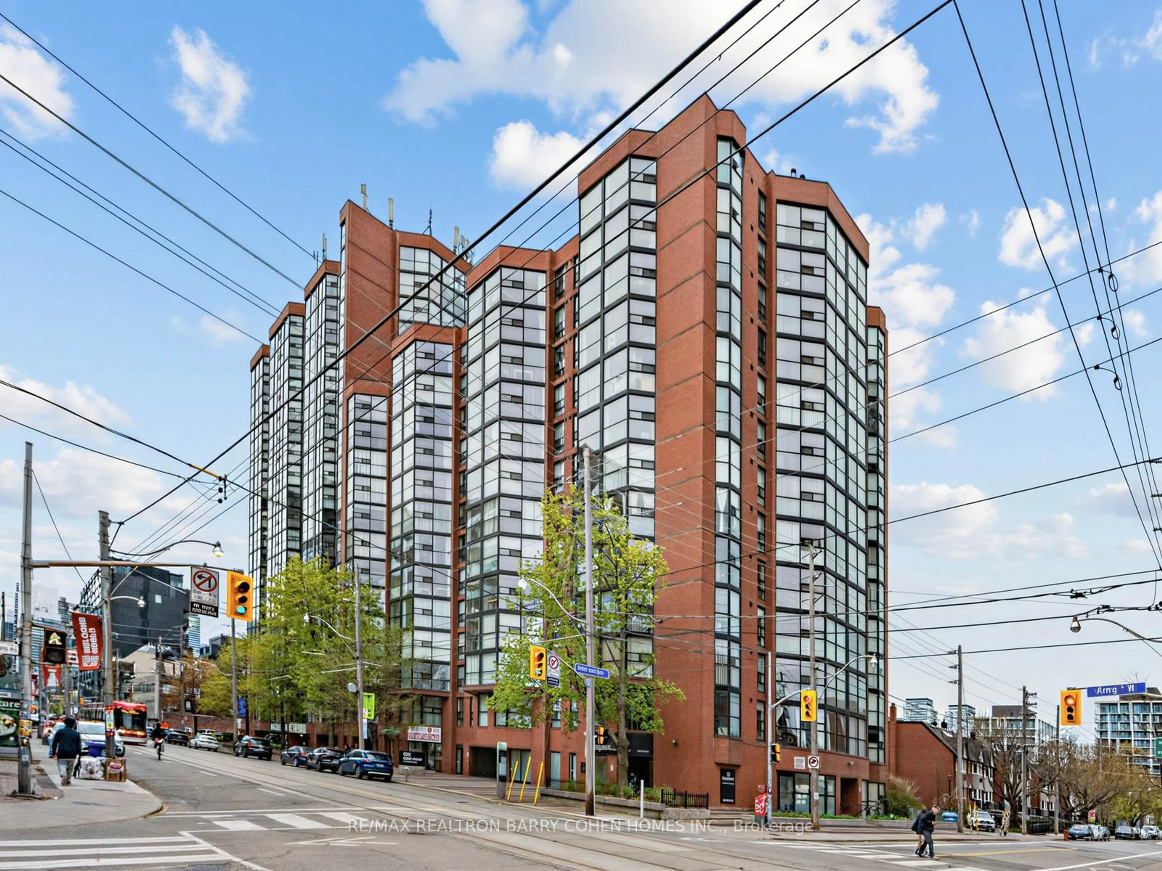 Unknown for 725 King St #303, Toronto Ontario M5V 2W9