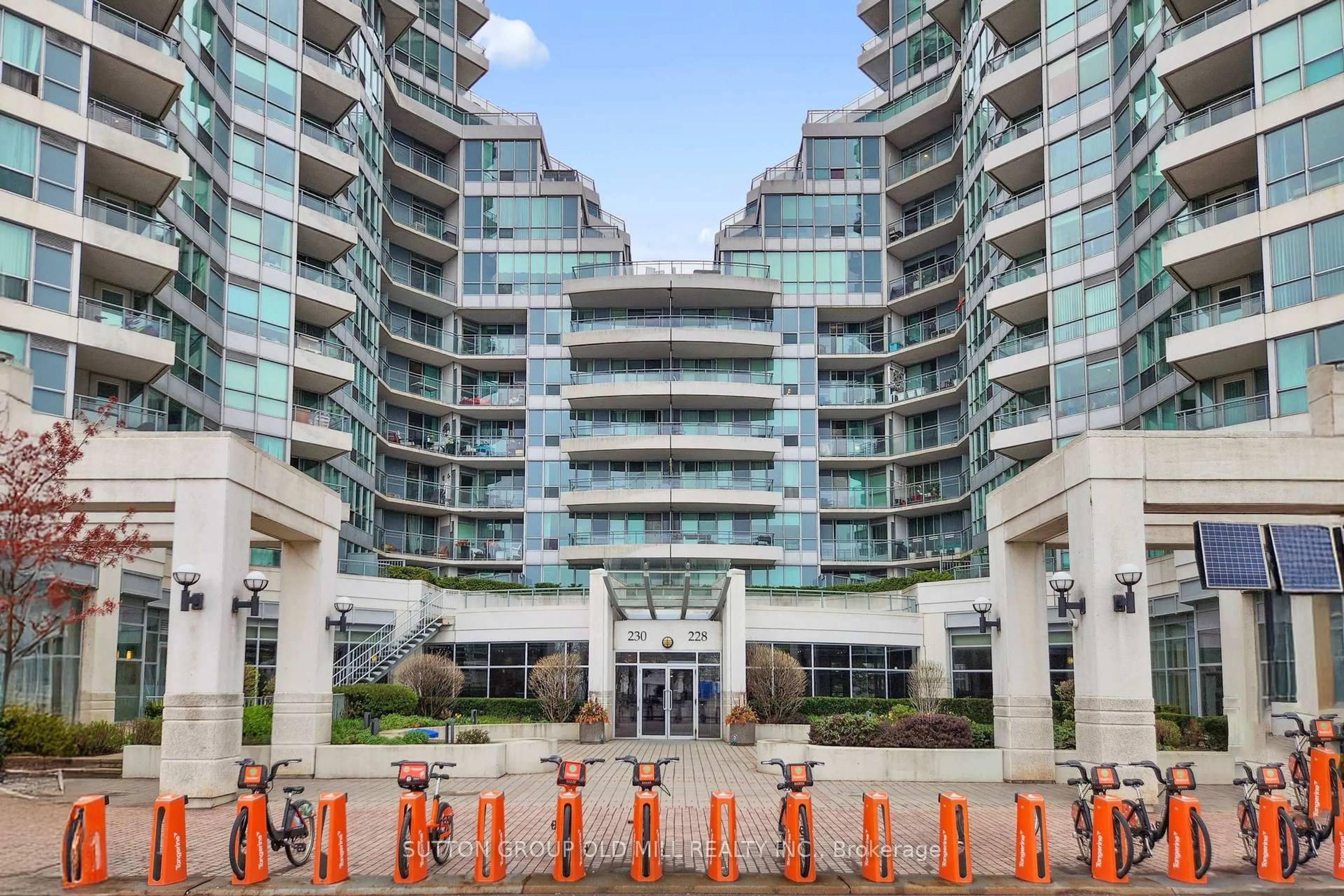 Unknown for 228 Queens Quay #1012, Toronto Ontario M5J 2X1