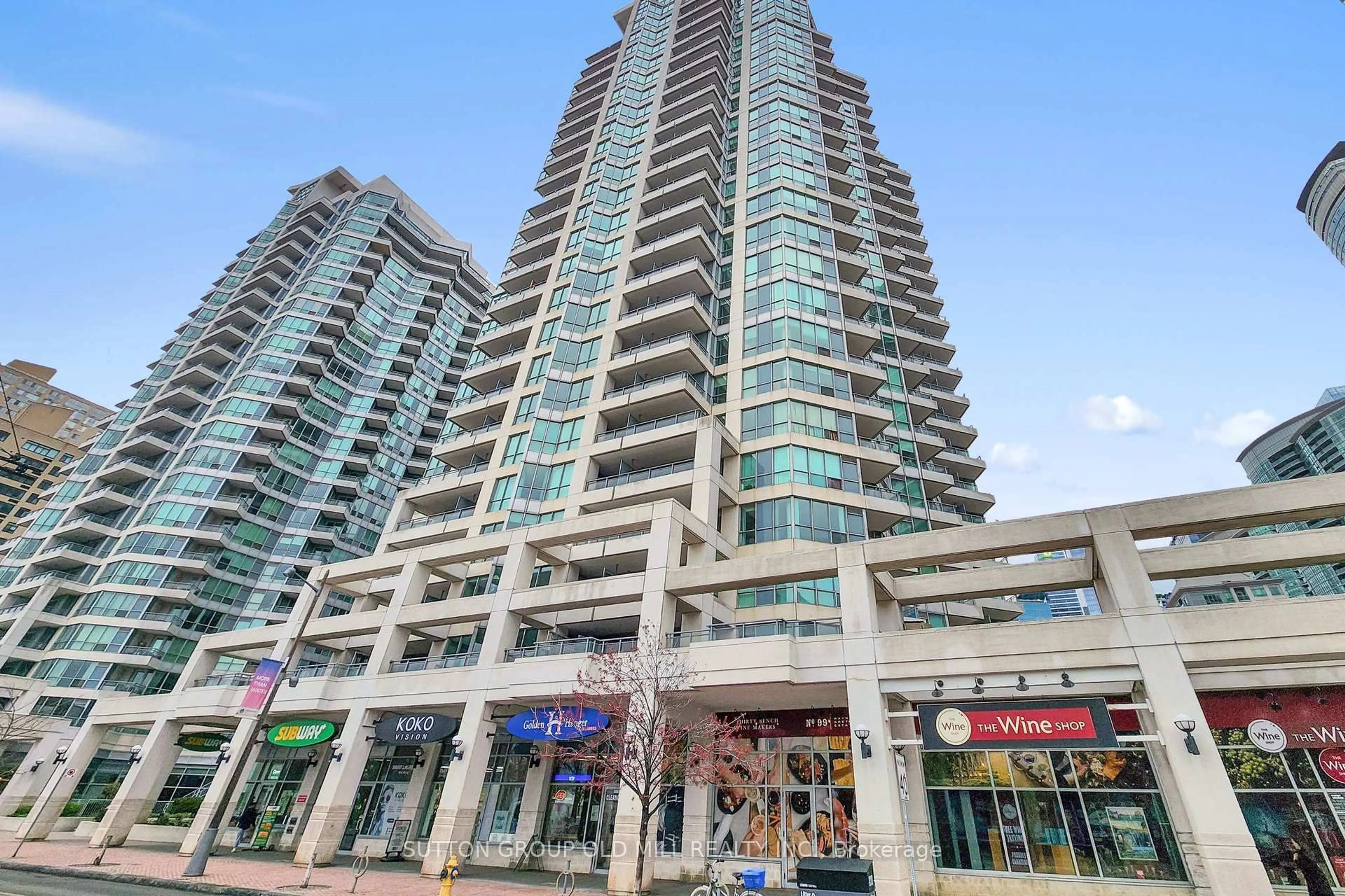 Indoor foyer for 228 Queens Quay #1012, Toronto Ontario M5J 2X1
