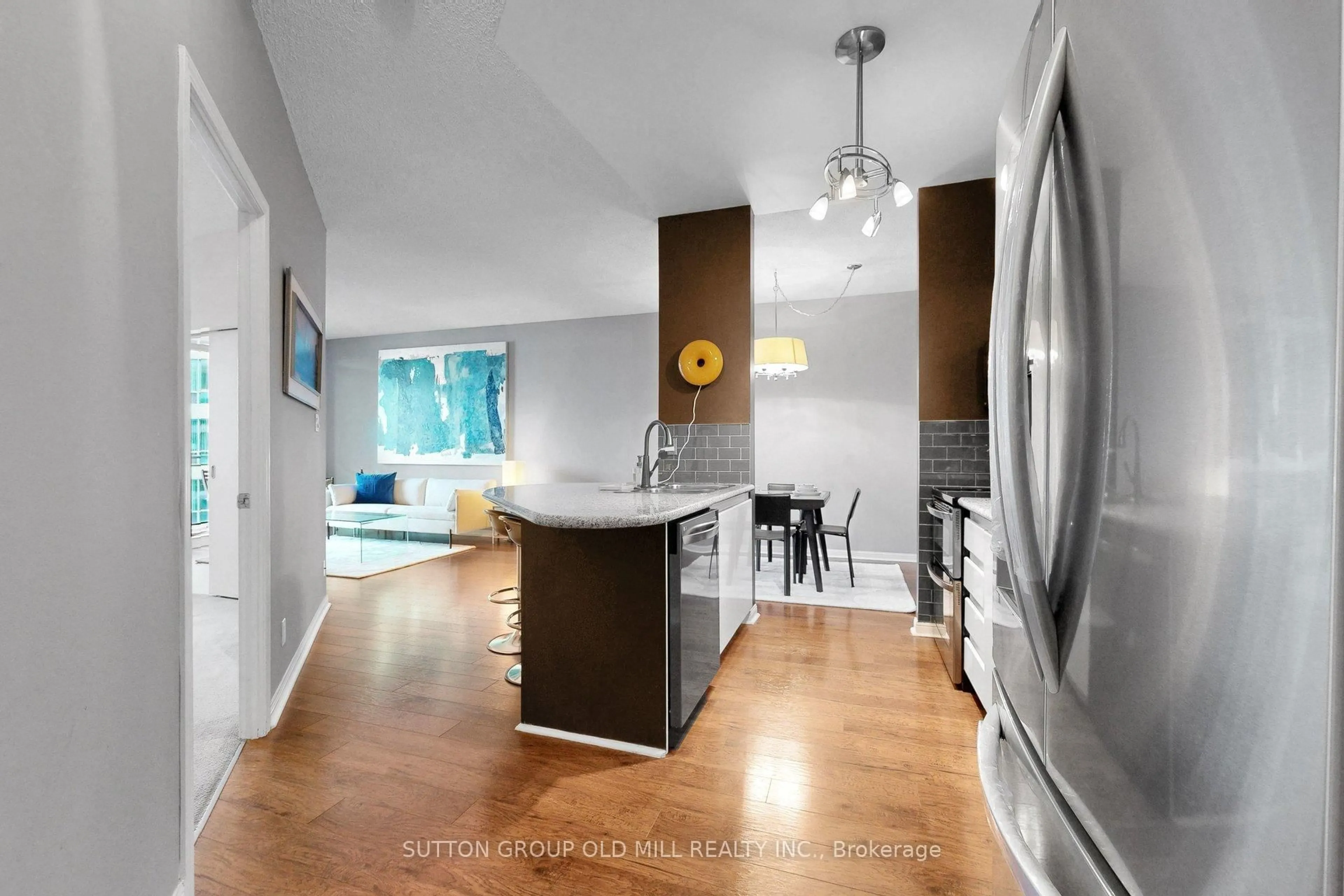 Open concept kitchen, unknown for 228 Queens Quay #1012, Toronto Ontario M5J 2X1