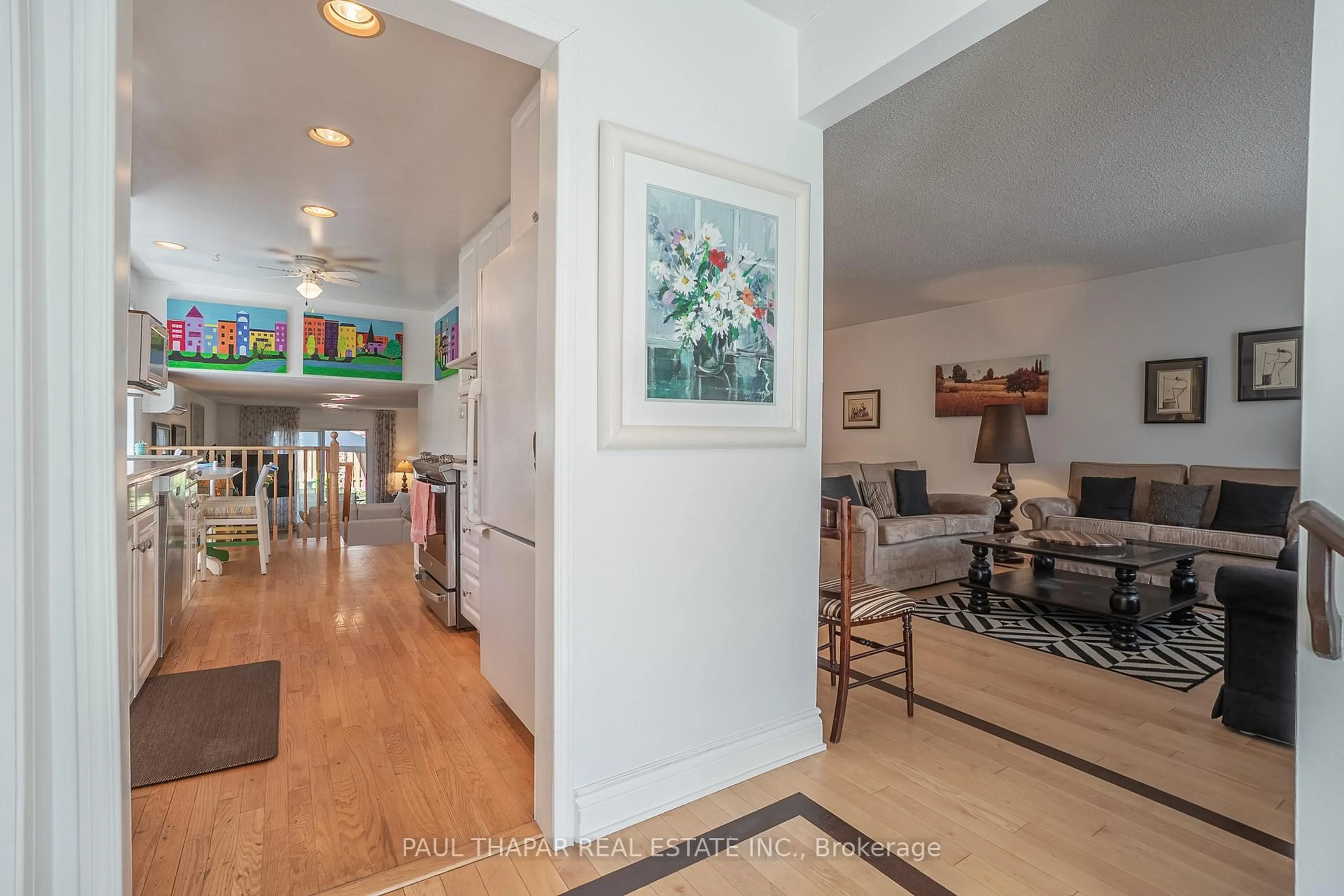 Indoor entryway for 147 Silas Hill Dr, Toronto Ontario M2J 2X8