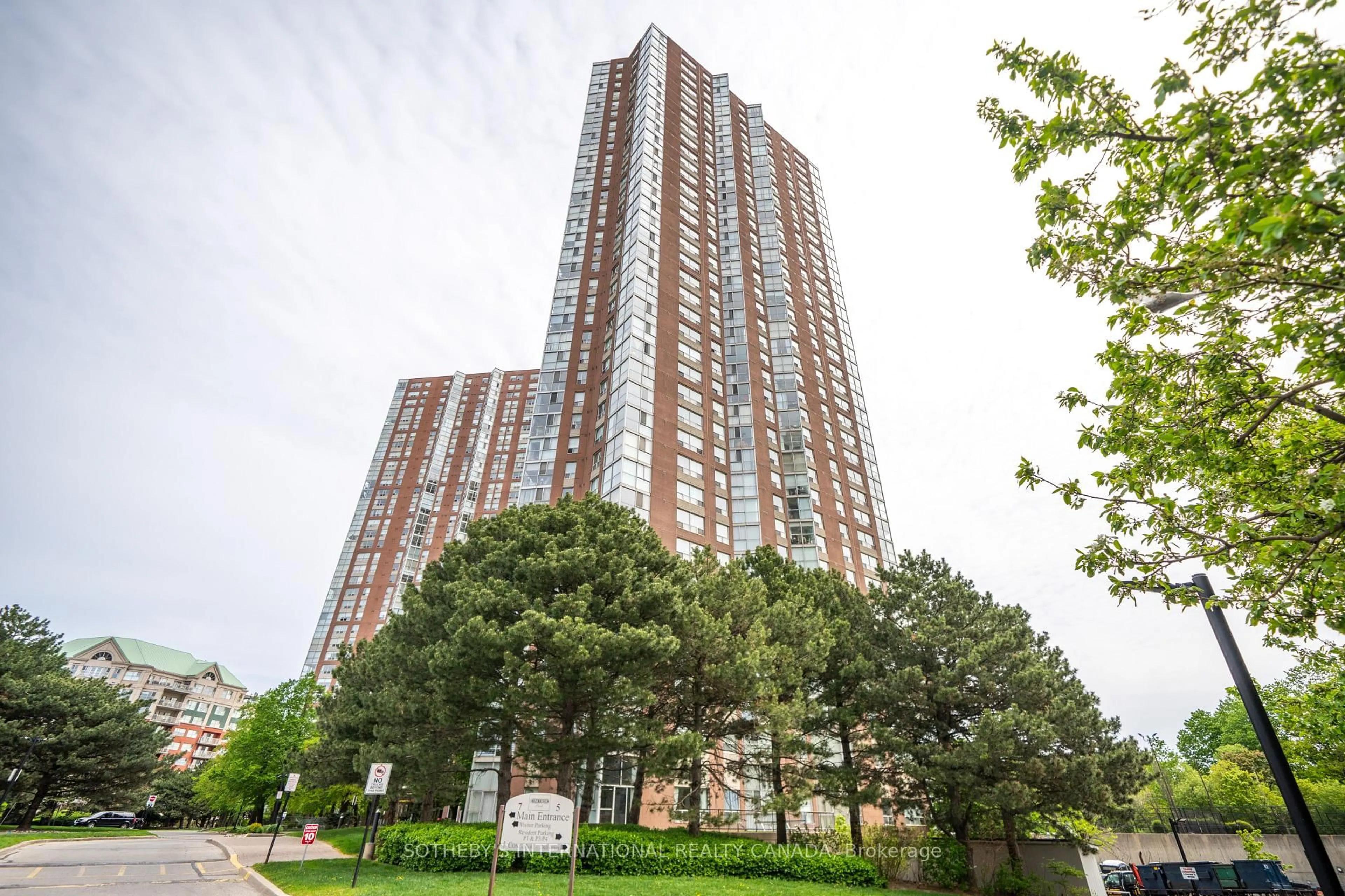 Unknown for 5 Concord Pl #1204, Toronto Ontario M3C 3M8