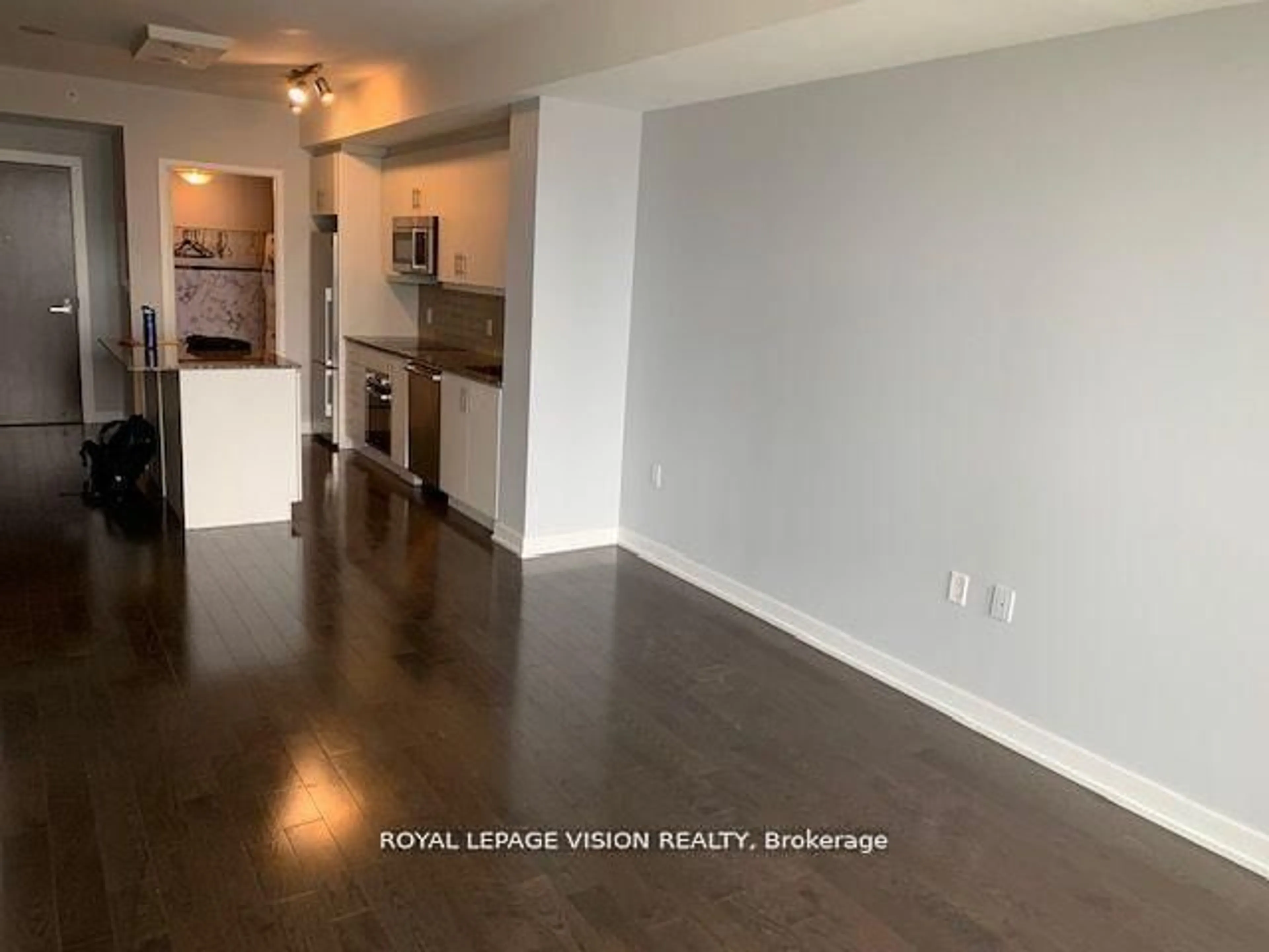 A pic of a room for 1 The Esplanade #1107, Toronto Ontario M5E 0A8