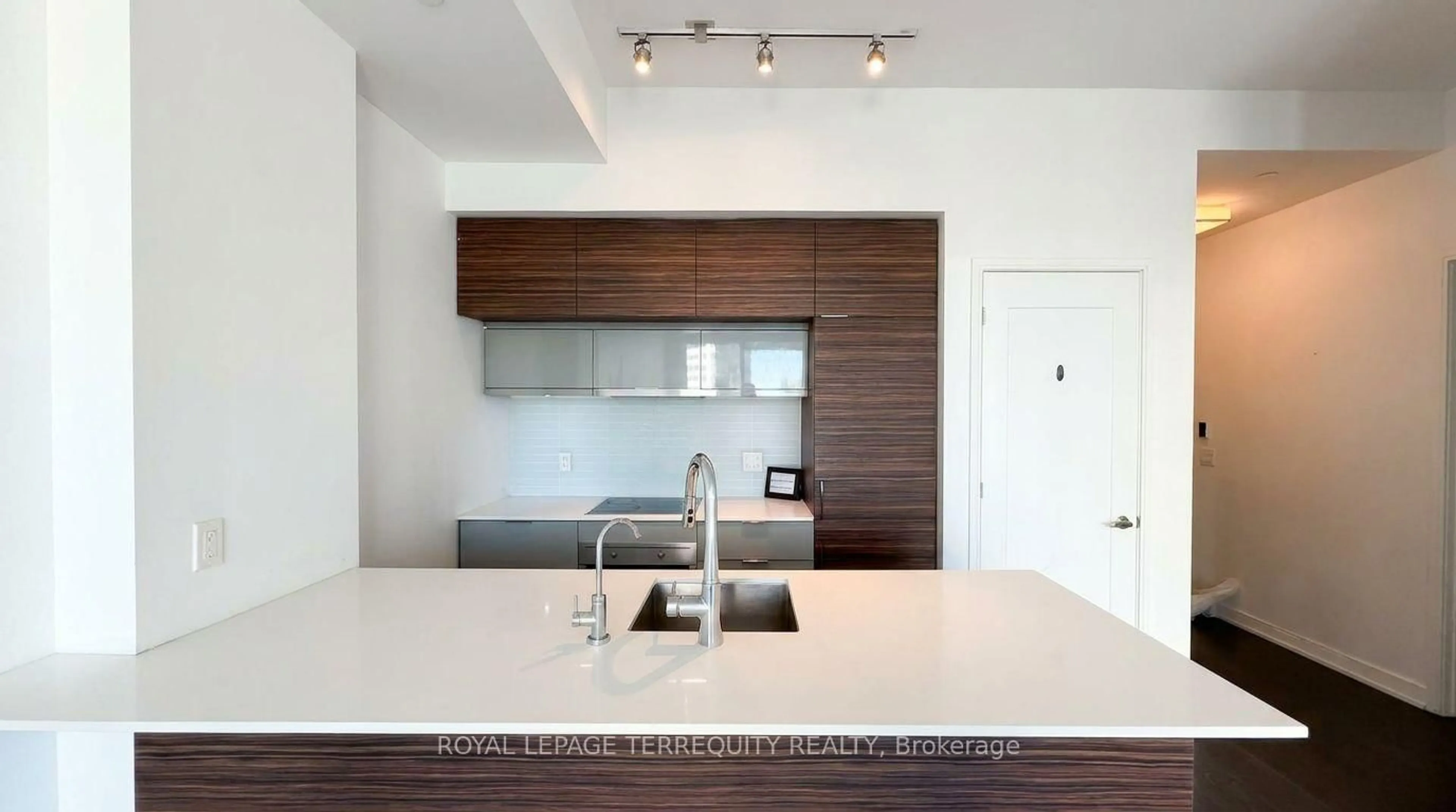 Unknown for 88 Scott St #4707, Toronto Ontario M5E 0A9
