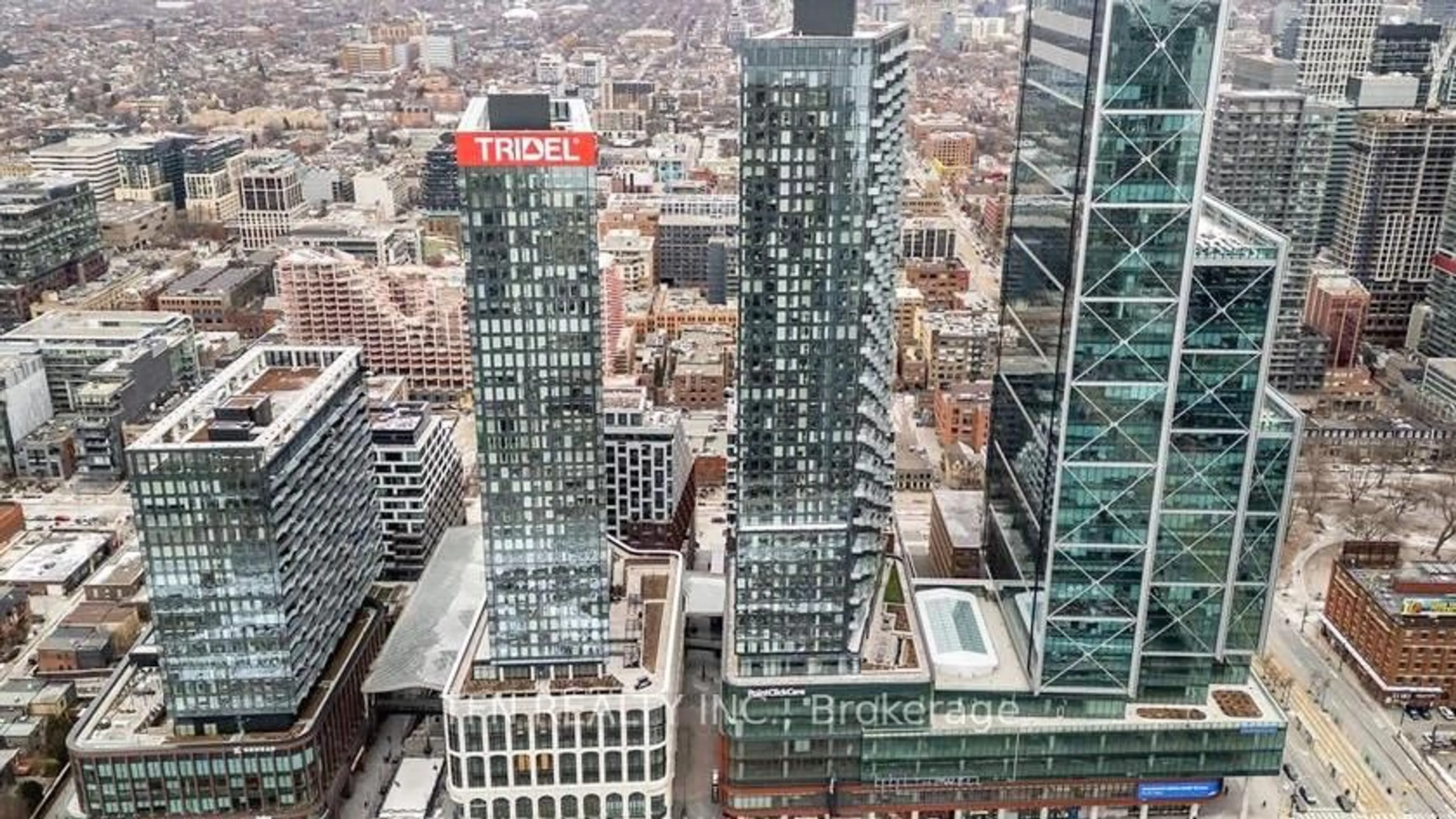 A pic from outside/outdoor area/front of a property/back of a property/a pic from drone, city buildings view from balcony for 470 Front St #1412, Toronto Ontario M5V 0V6