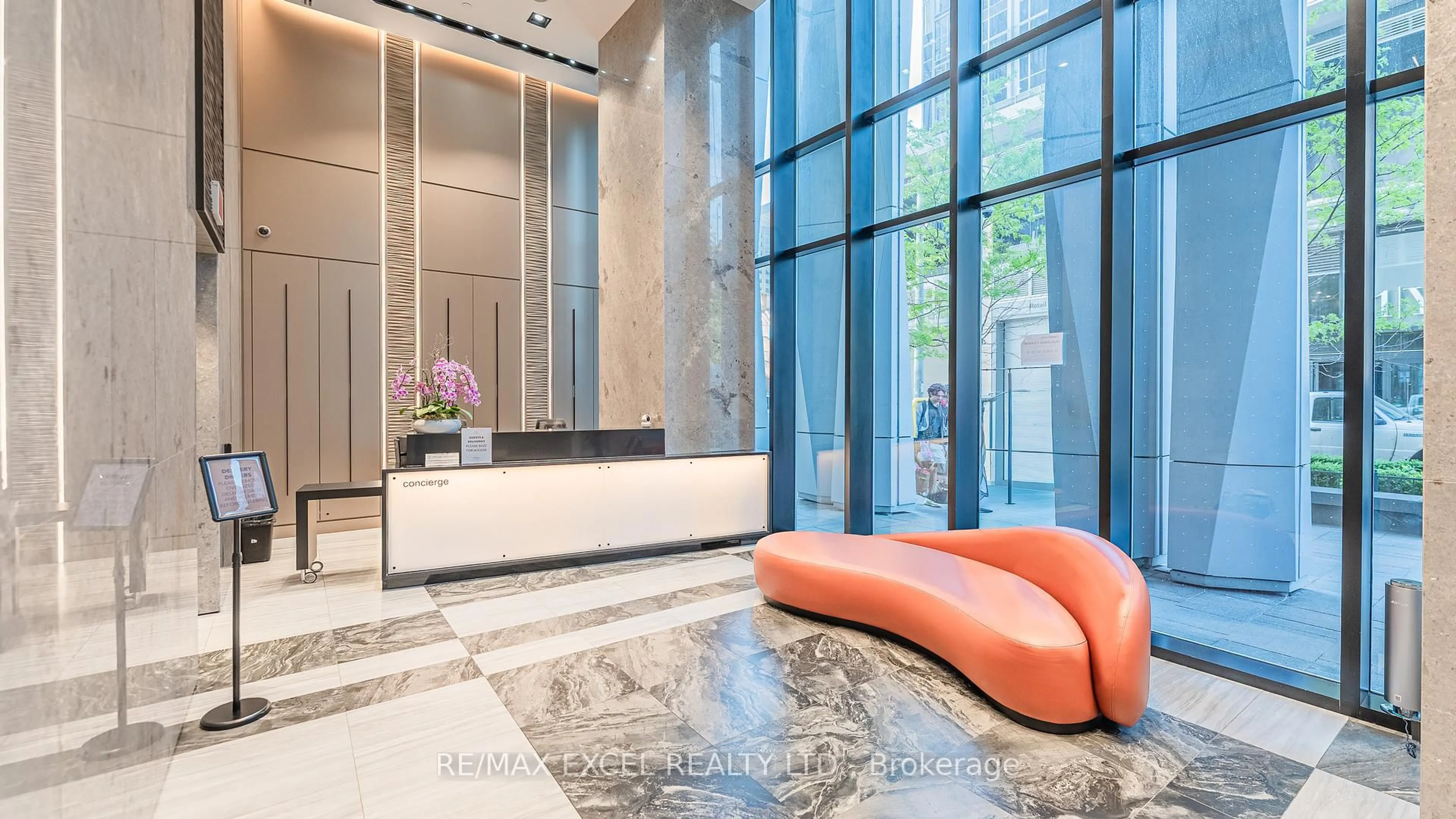 Lobby for 1 Yorkville Ave #3909, Toronto Ontario M4W 1L1
