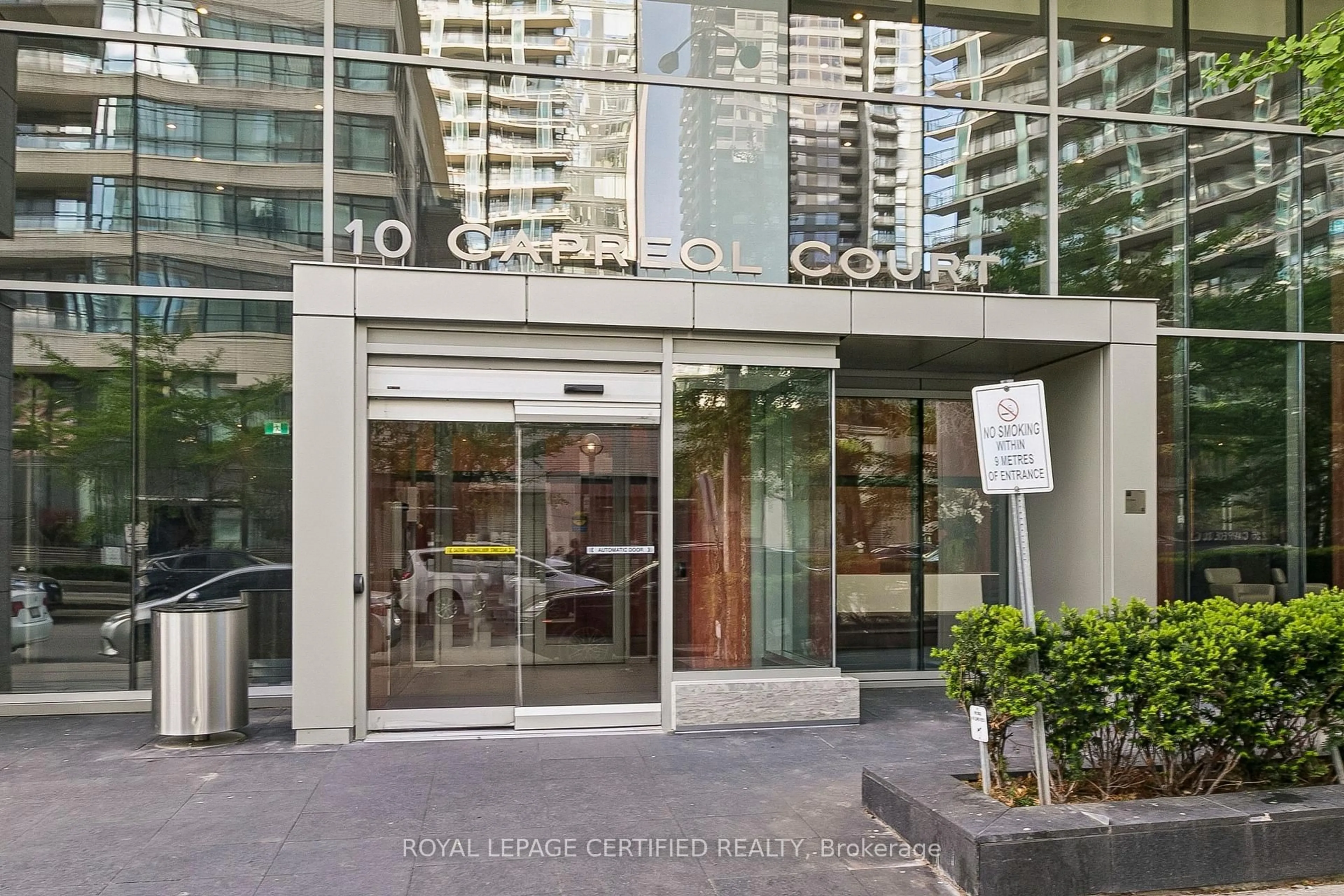 Indoor foyer for 10 Capreol Crt #227, Toronto Ontario M5V 4B3
