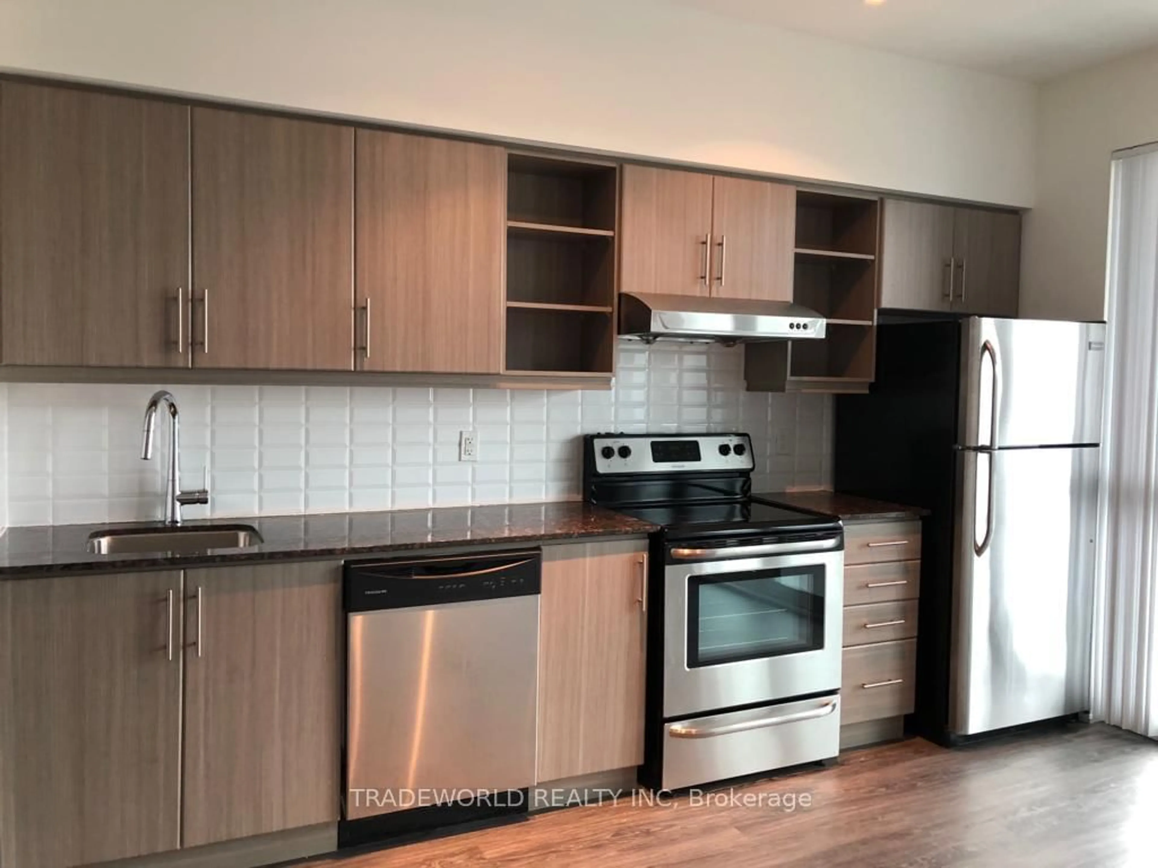 Standard kitchen, wood/laminate floor for 160 Vanderhoof Ave #508, Toronto Ontario M4G 2G6