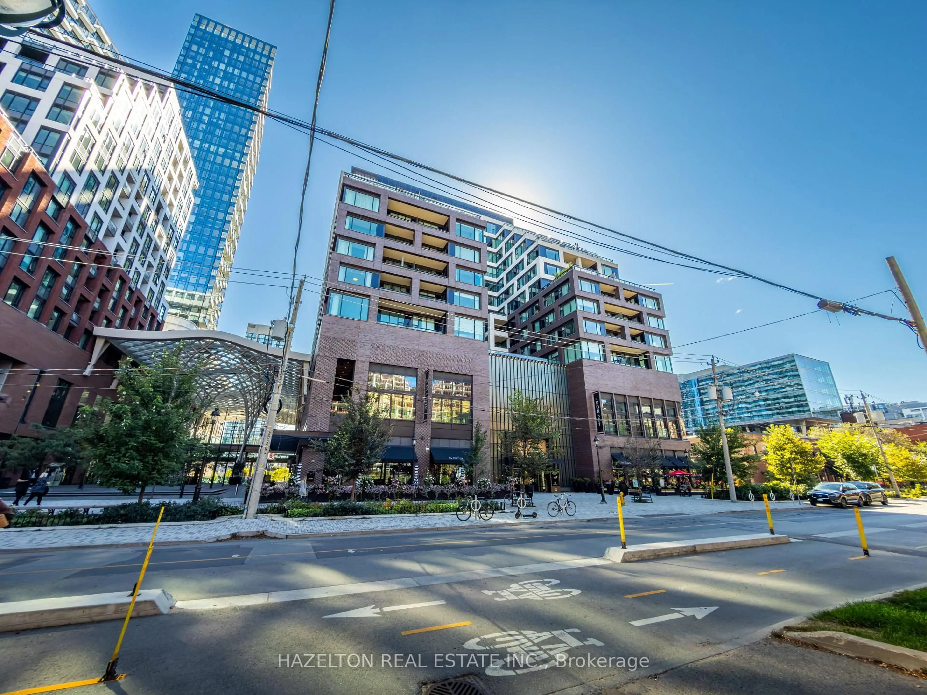 A pic from outside/outdoor area/front of a property/back of a property/a pic from drone, unknown for 455 Wellington St #301, Toronto Ontario M5V 0V8