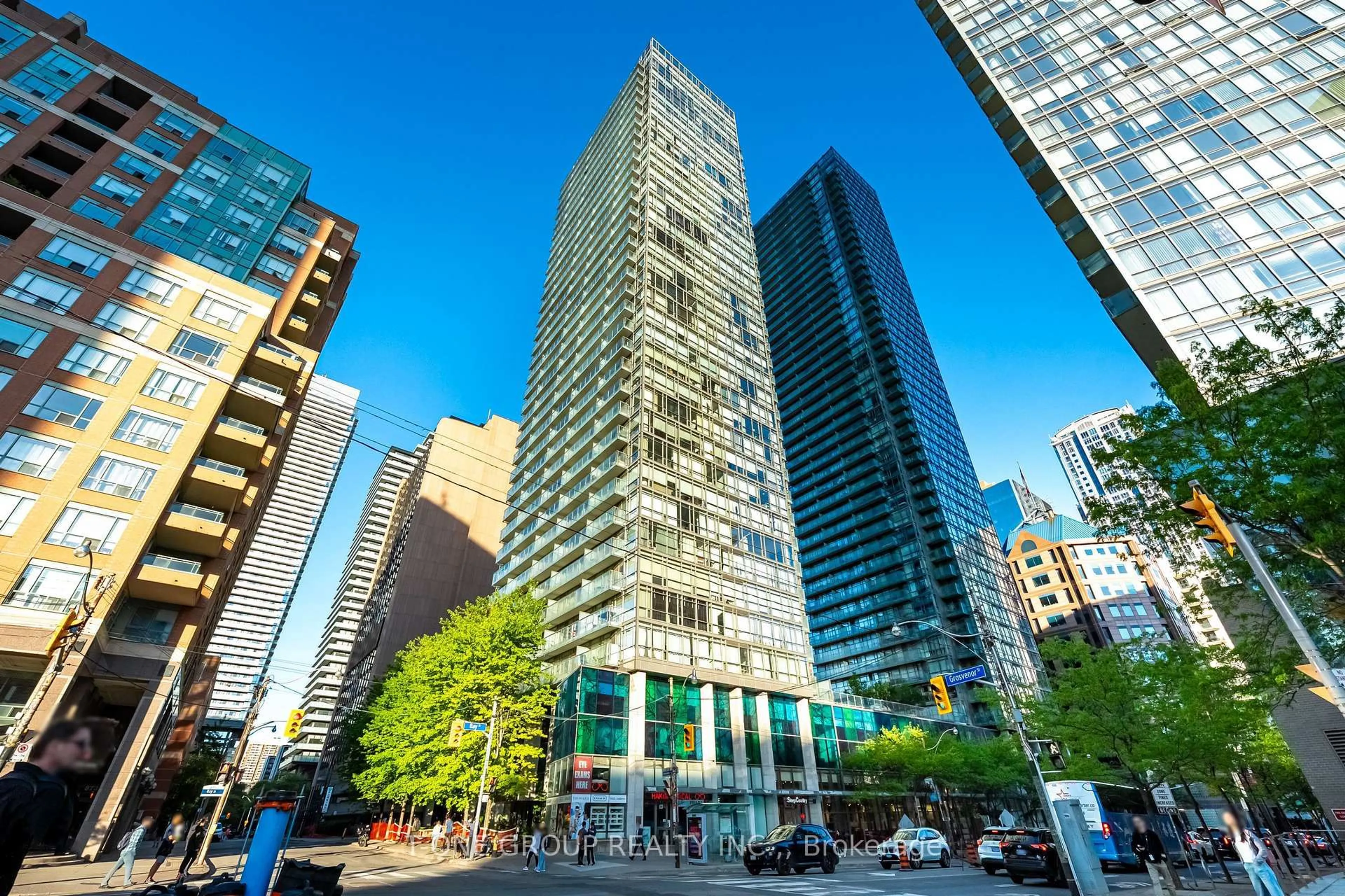 Unknown for 37 Grosvenor St #702, Toronto Ontario M4Y 3G5