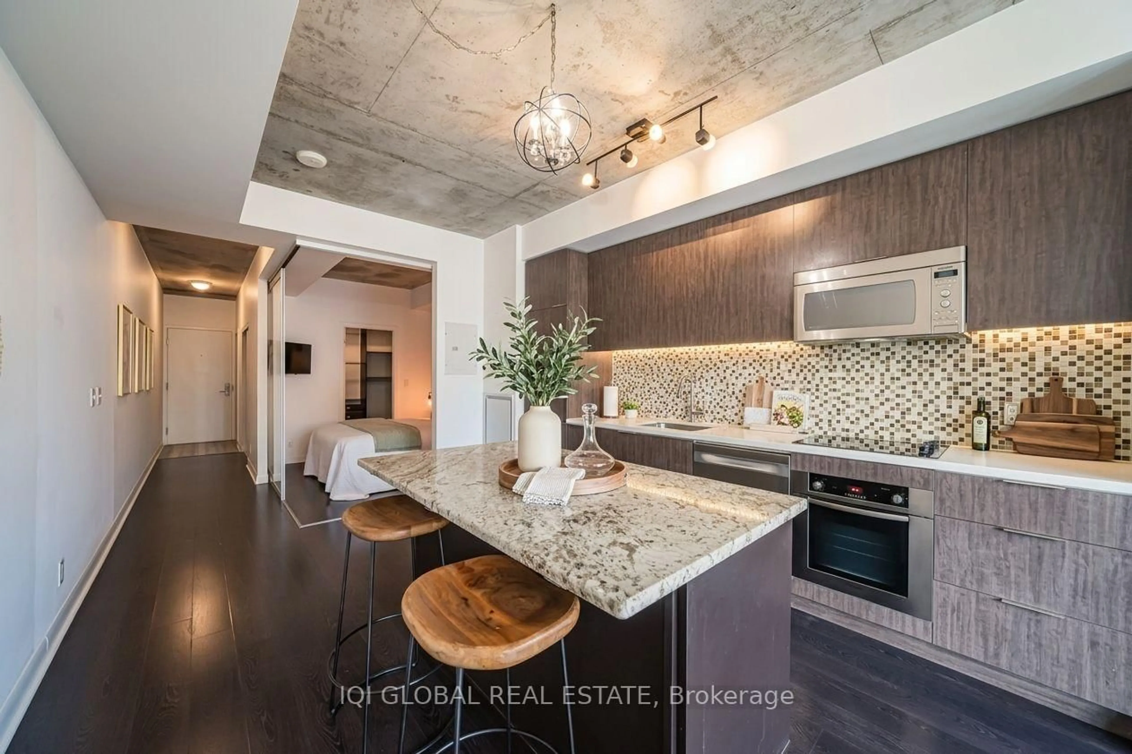 Open concept kitchen, unknown for 478 King St #406, Toronto Ontario M5V 0A8