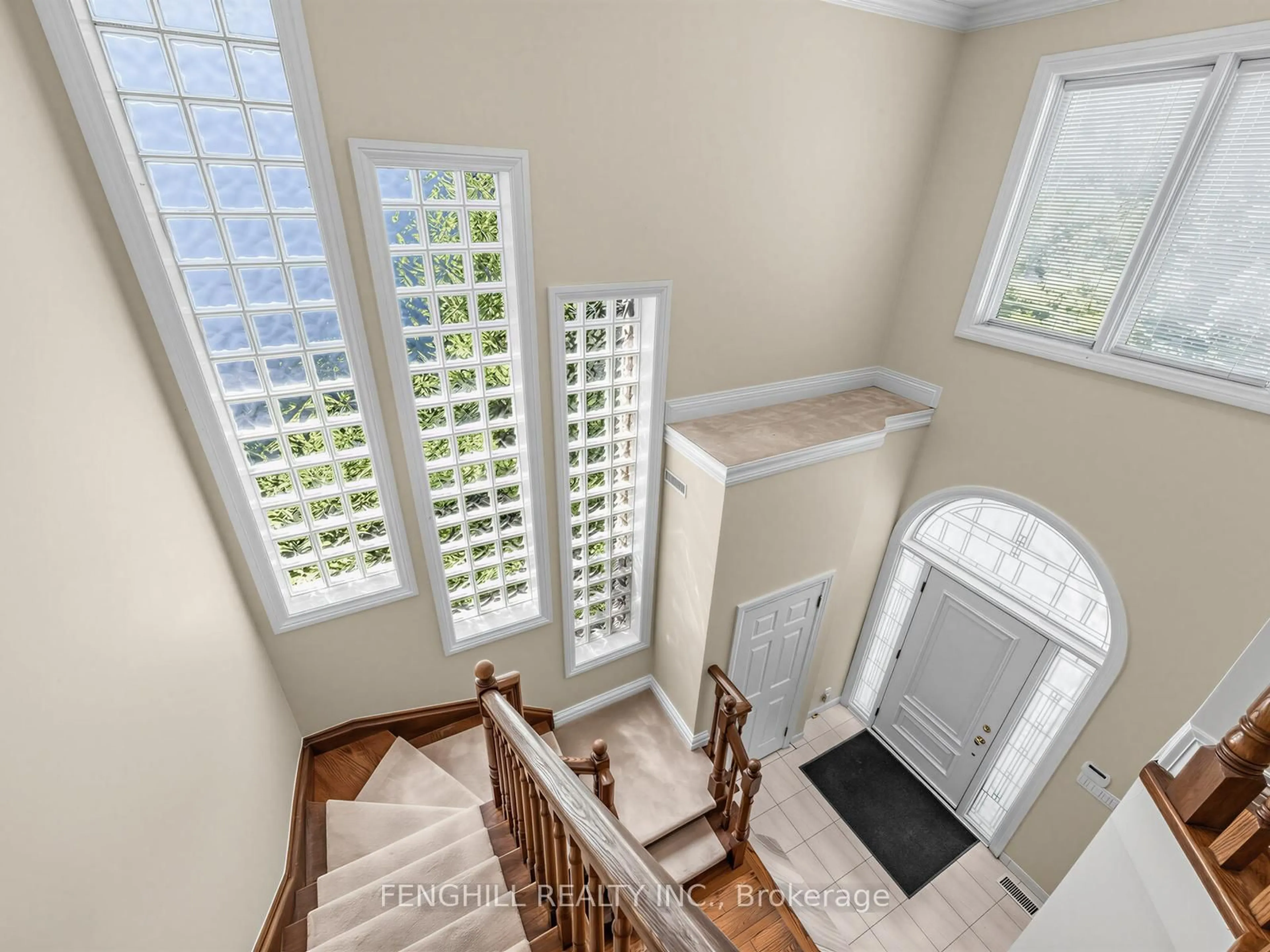 Indoor entryway for 505 Cranbrooke Ave, Toronto Ontario M5M 1N6