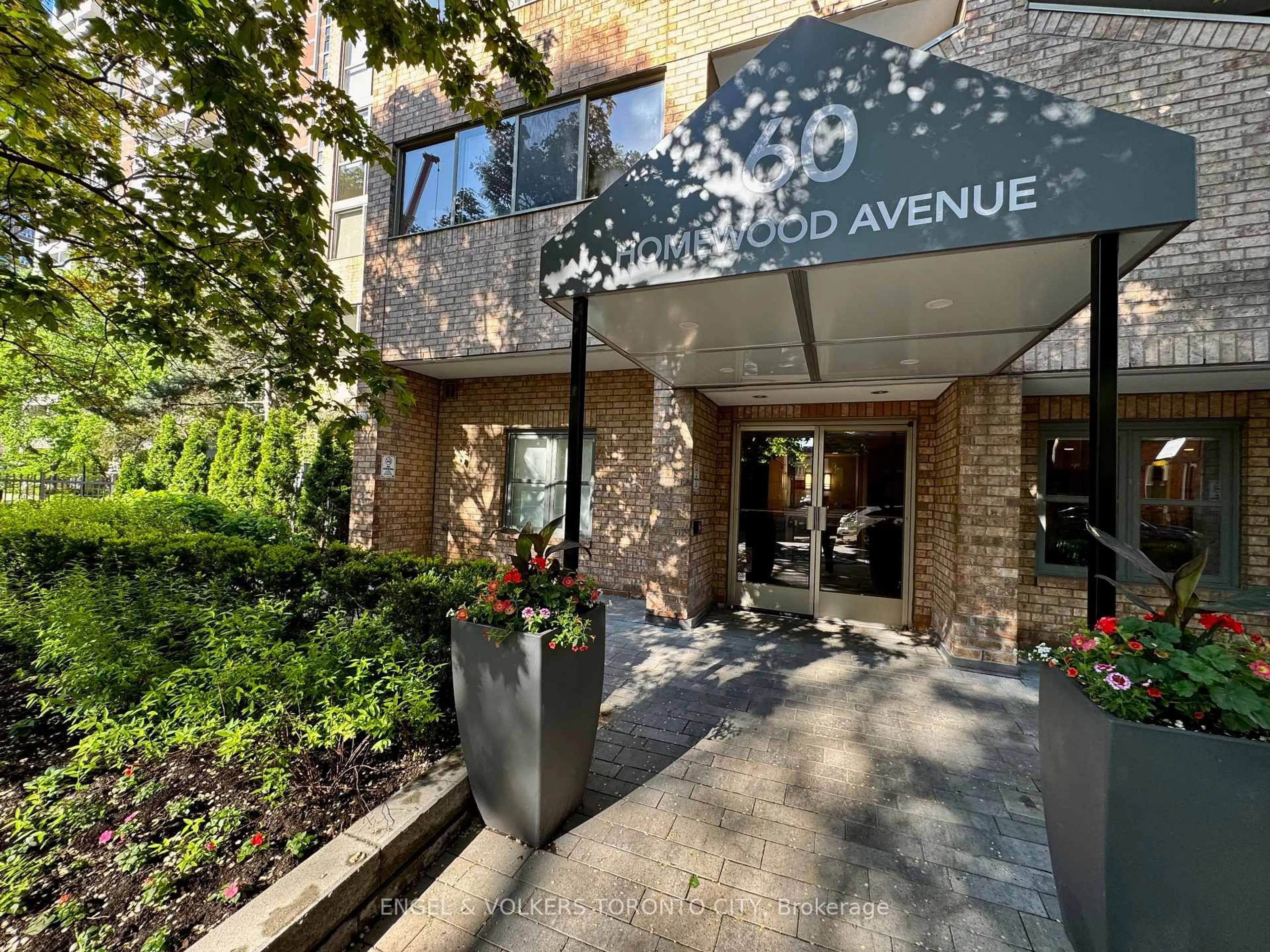 Indoor foyer for 60 Homewood Ave #325, Toronto Ontario M4Y 2X4