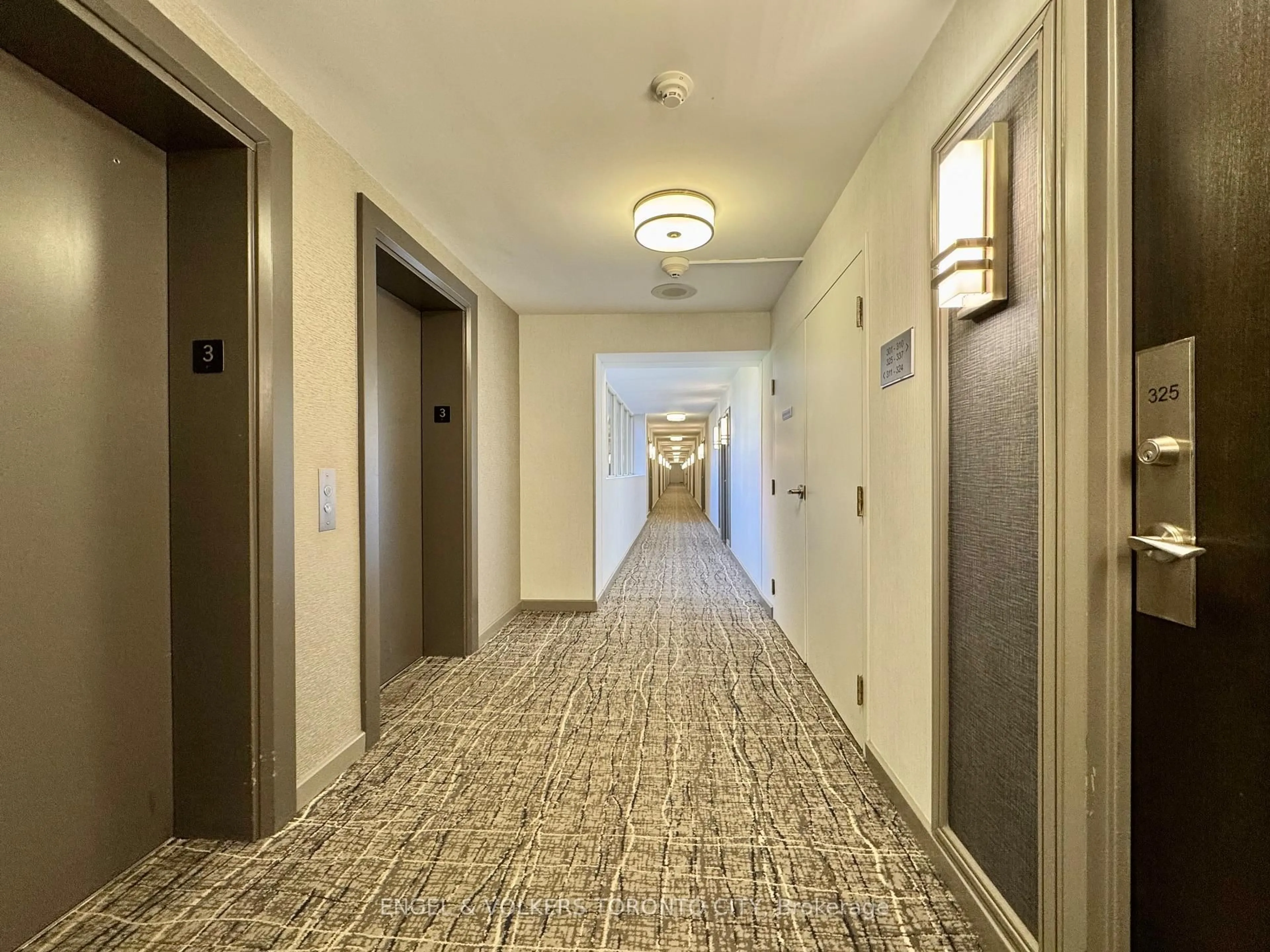 Indoor foyer for 60 Homewood Ave #325, Toronto Ontario M4Y 2X4
