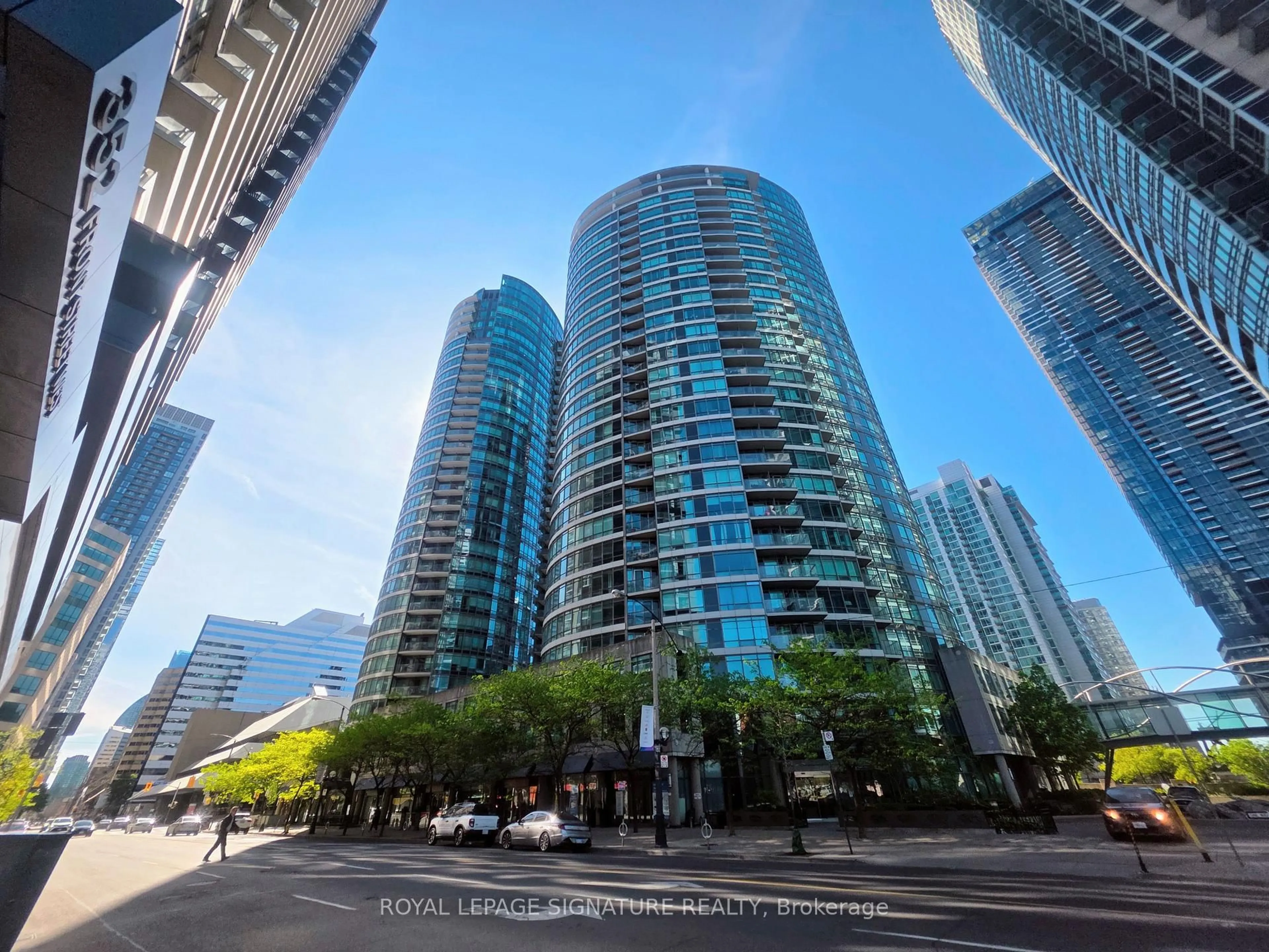Unknown for 373 Front St #1703, Toronto Ontario M5V 3R7