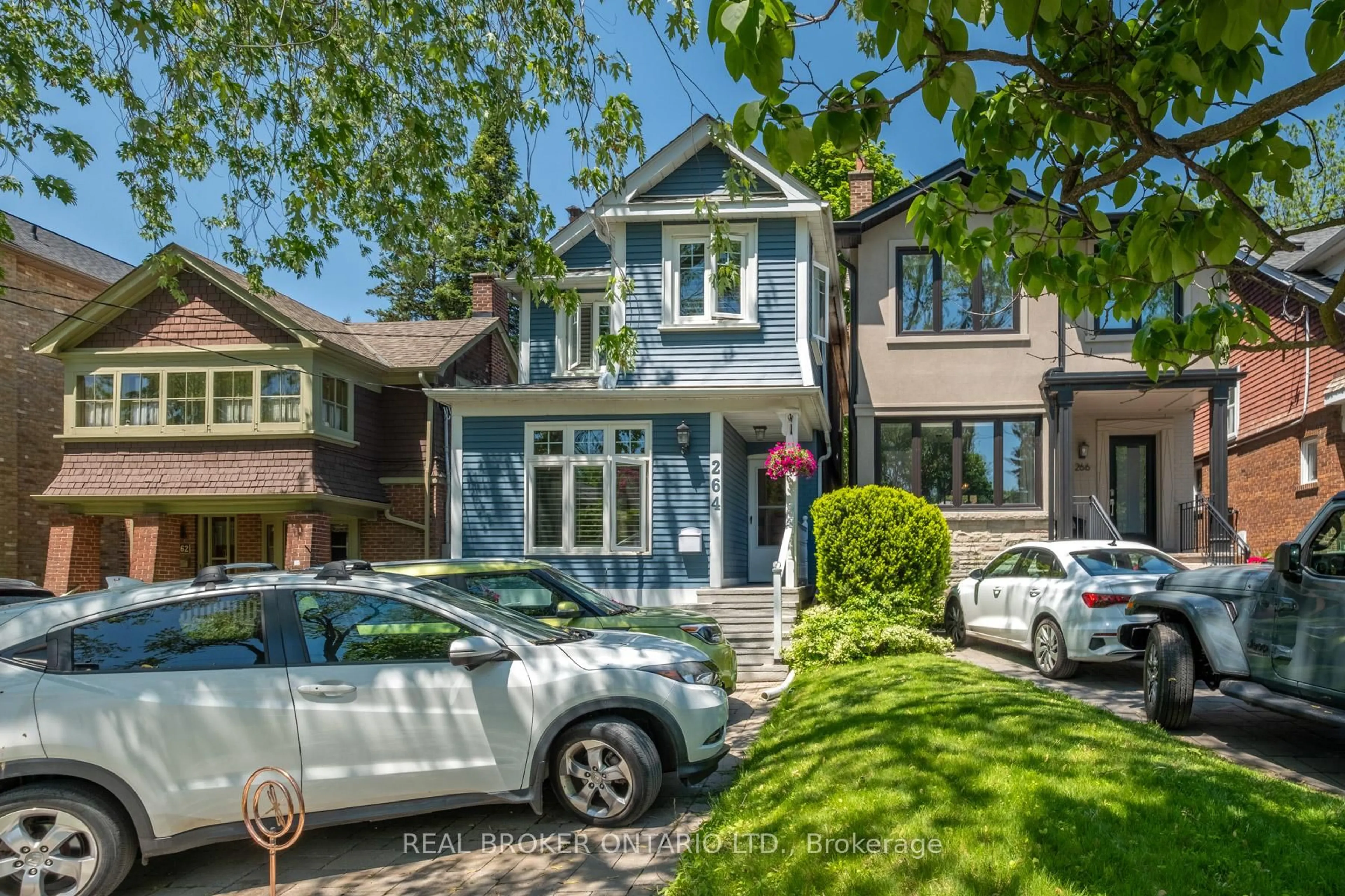 Home with brick exterior material, street for 264 Erskine Ave, Toronto Ontario M4P 1Z4