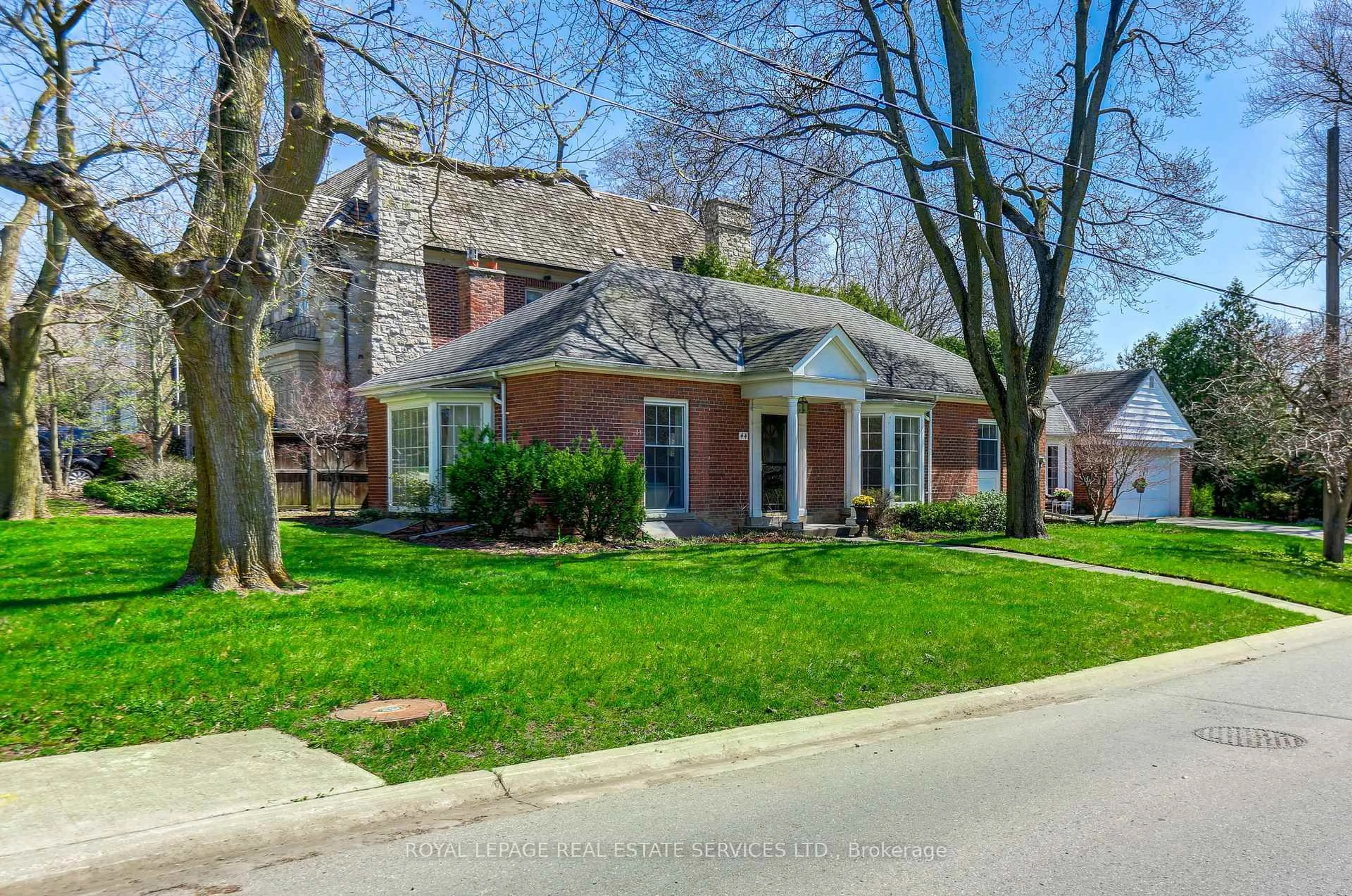 Home with brick exterior material, street for 44 Highland Cres, Toronto Ontario M2L 1G6