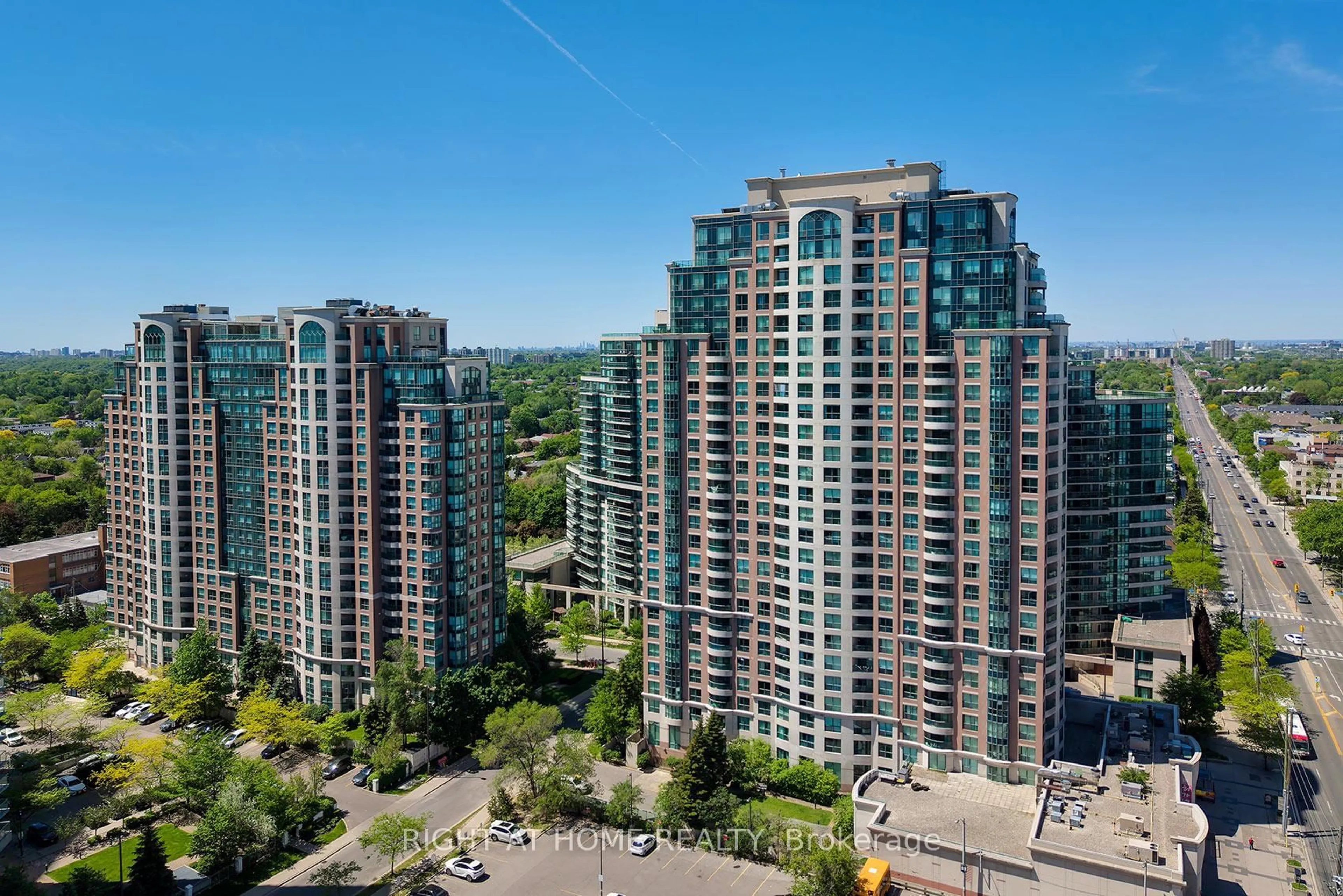 A pic from outside/outdoor area/front of a property/back of a property/a pic from drone, city buildings view from balcony for 7 Lorraine Dr #210, Toronto Ontario M2N 7H2