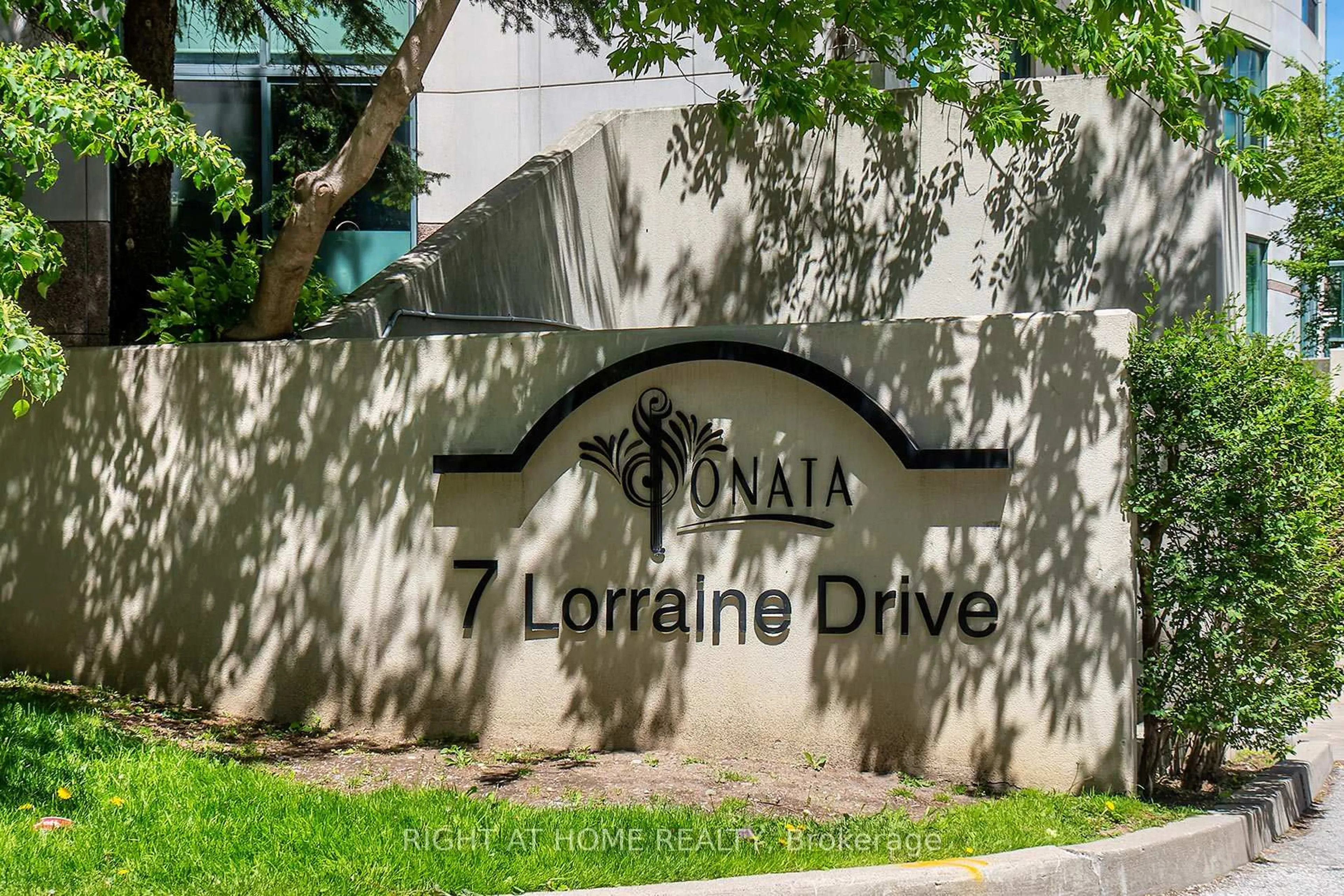 Lobby for 7 Lorraine Dr #210, Toronto Ontario M2N 7H2