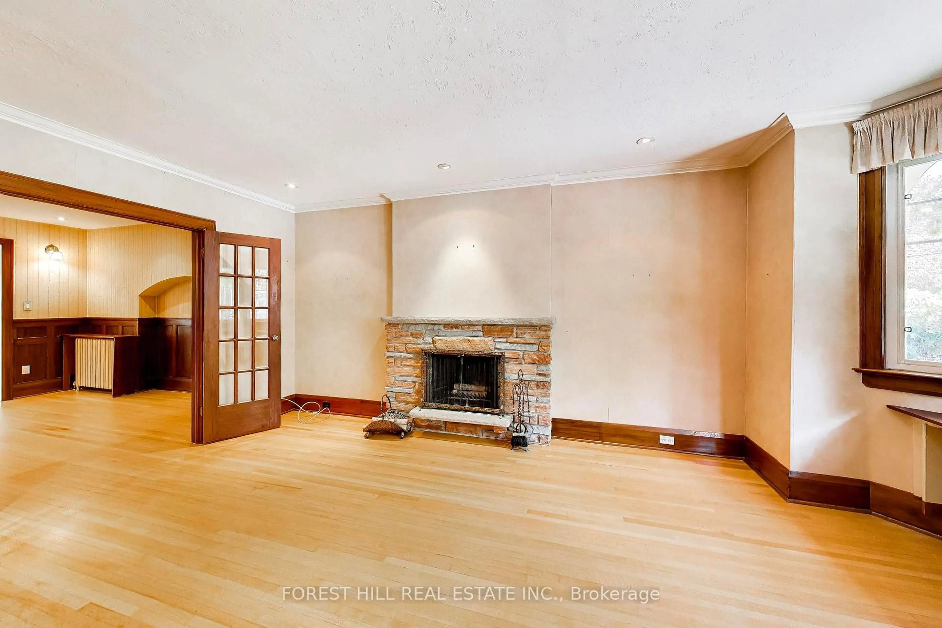 Unknown for 164 Deloraine Ave, Toronto Ontario M5M 2A9