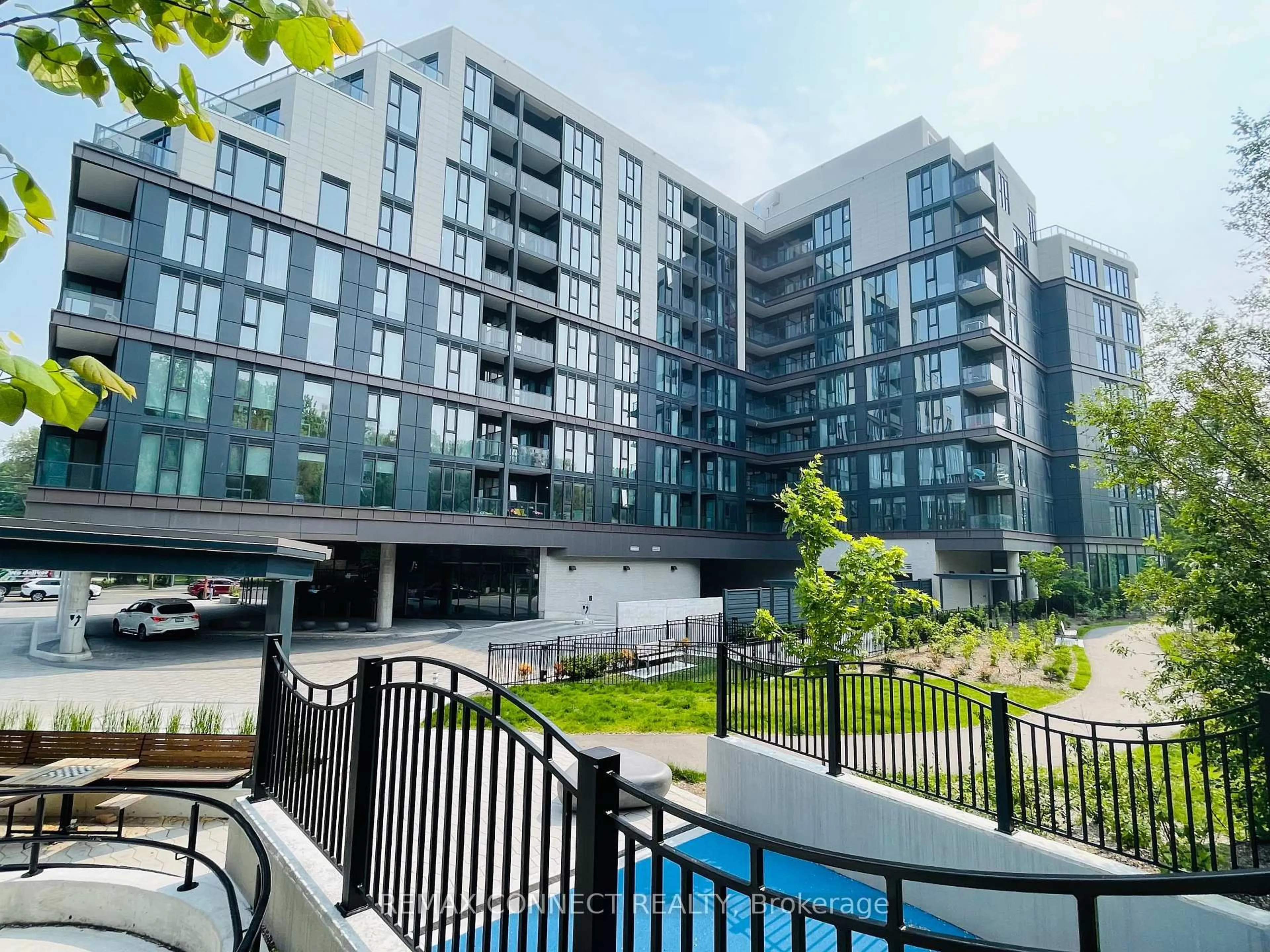 Unknown for 250 Lawrence Ave #504, Toronto Ontario M5M 1B1