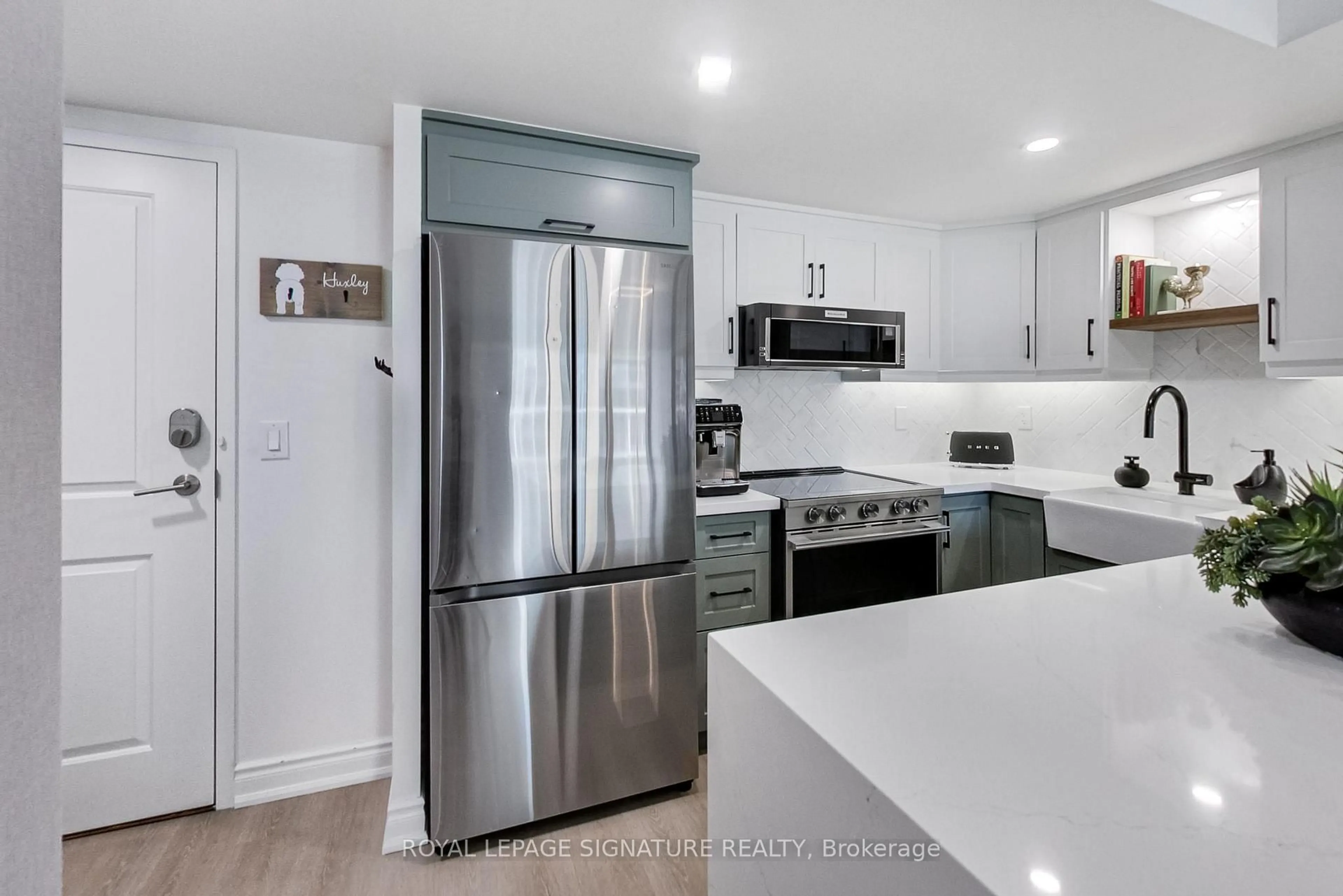 Open concept kitchen, unknown for 85 East Liberty St #727, Toronto Ontario M6K 3R4