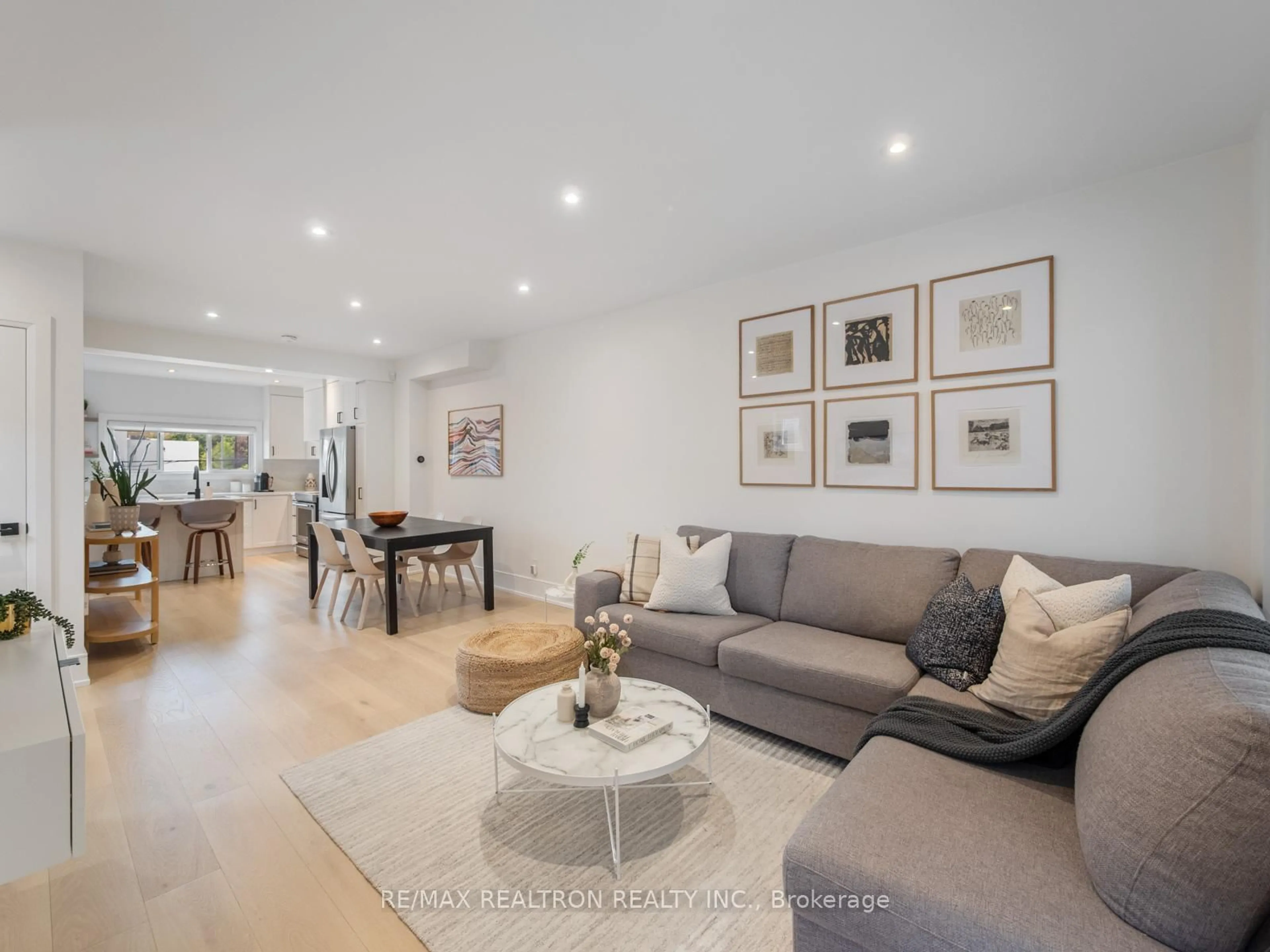Living room with furniture, unknown for 578 Northcliffe Blvd, Toronto Ontario M6E 3L7