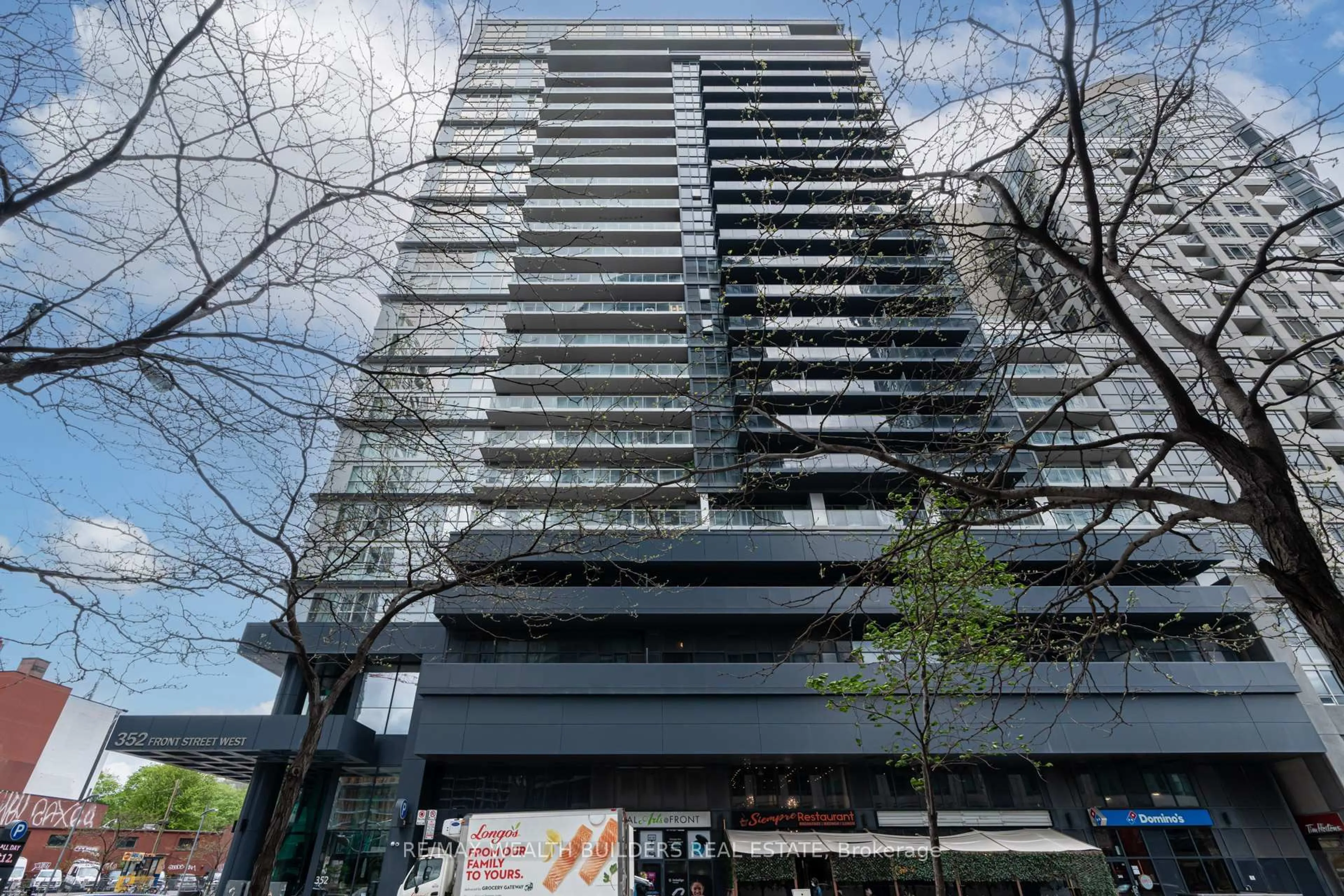 A pic from outside/outdoor area/front of a property/back of a property/a pic from drone, building for 352 Front St #1510, Toronto Ontario M5V 0K3