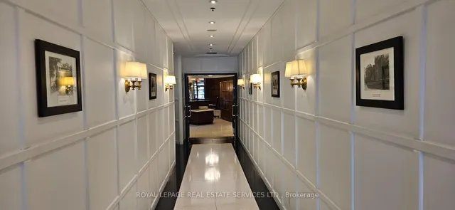102 Bloor St #306, Toronto 3