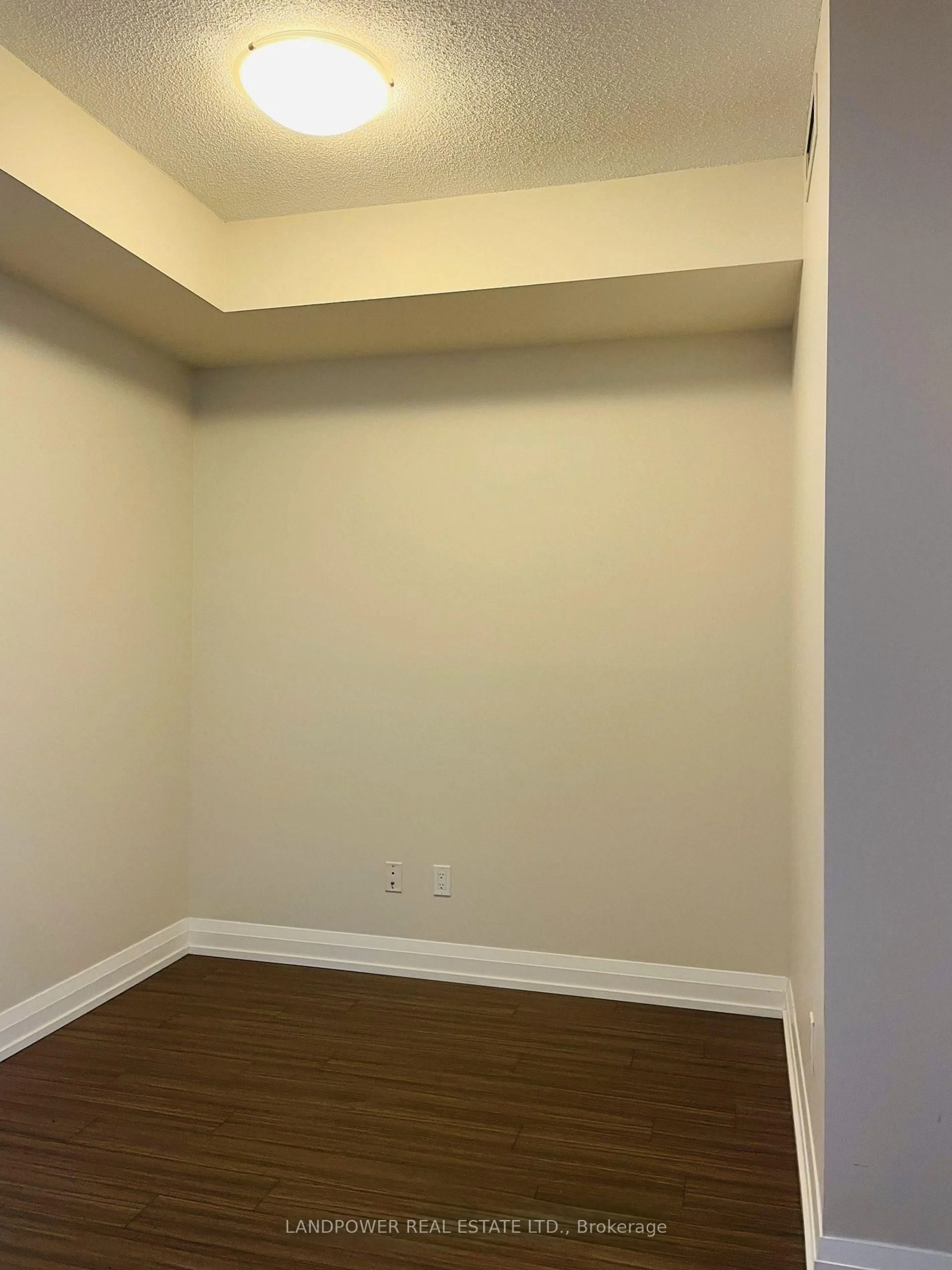 A pic of a room for 18 Graydon Hall Dr #1301, Toronto Ontario M3A 0A4