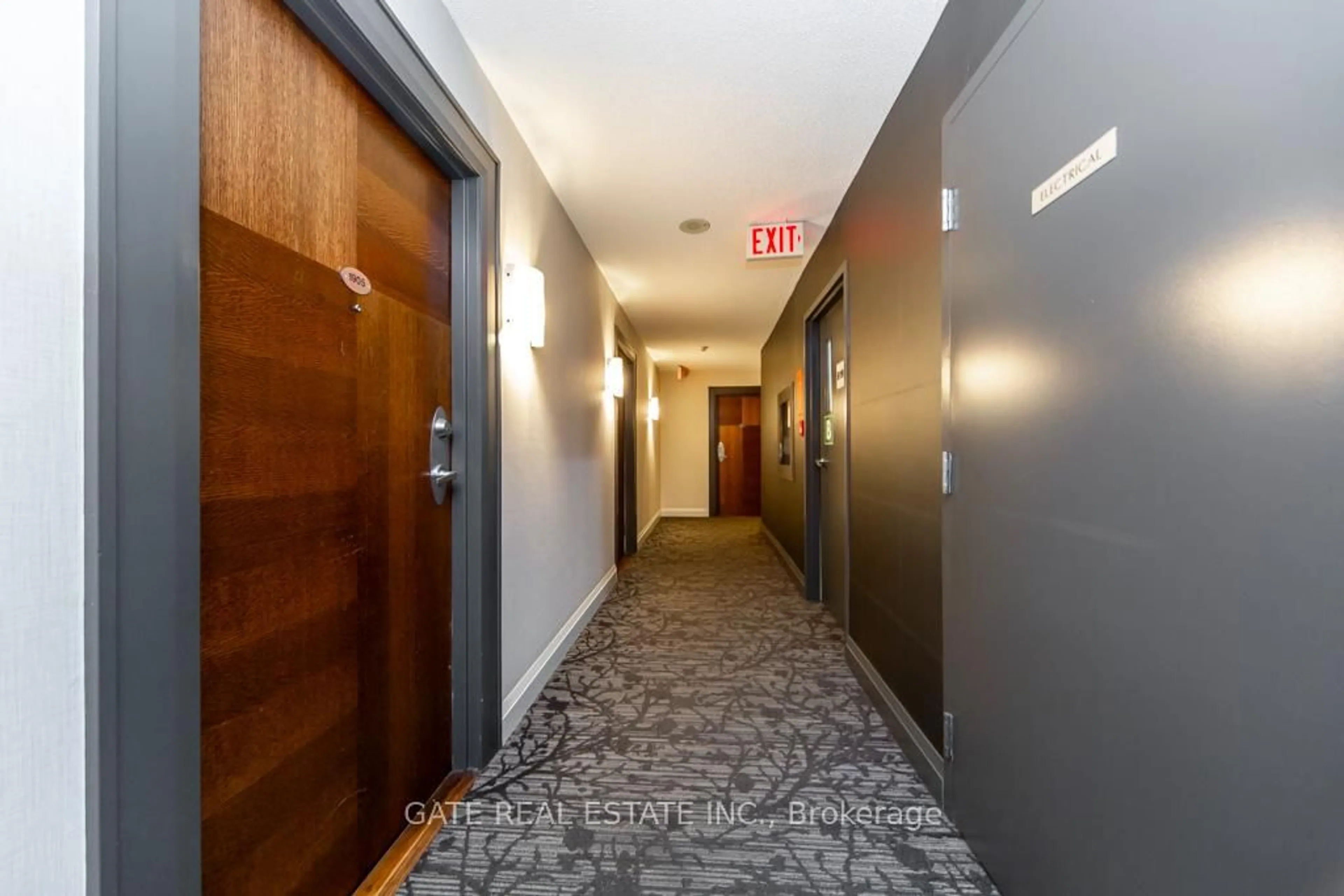 Indoor foyer for 1 Rean Dr #1905, Toronto Ontario M2K 3C1