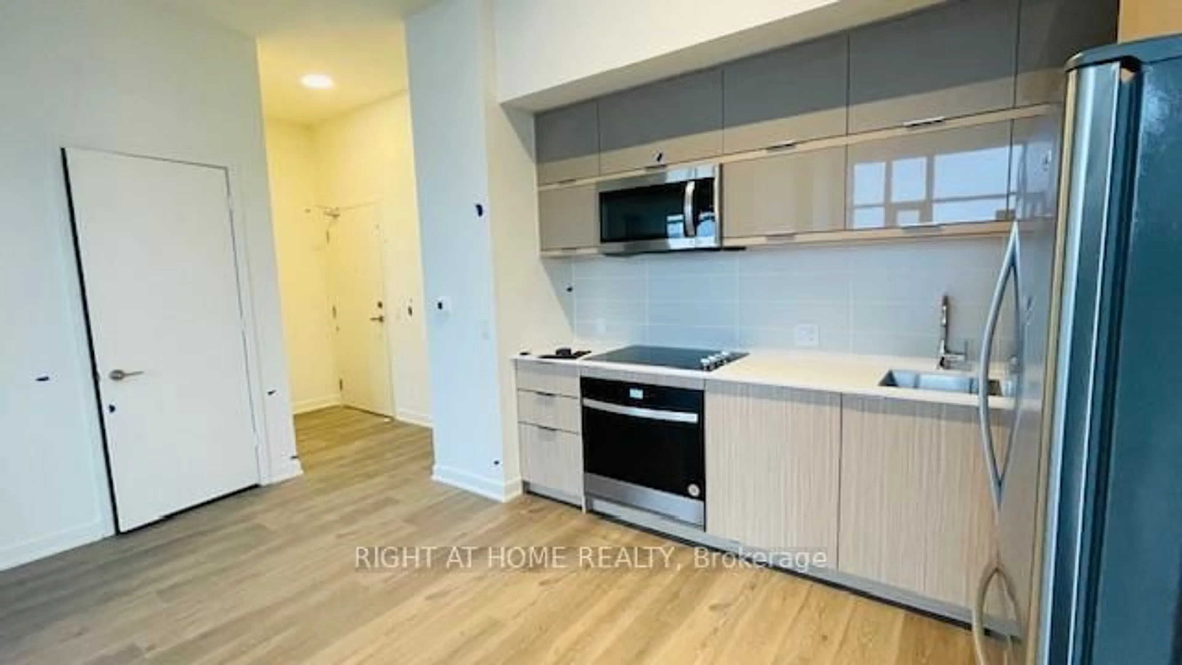 Standard kitchen, unknown for 10 Deerlick Crt #2402, Toronto Ontario M3A 0A7
