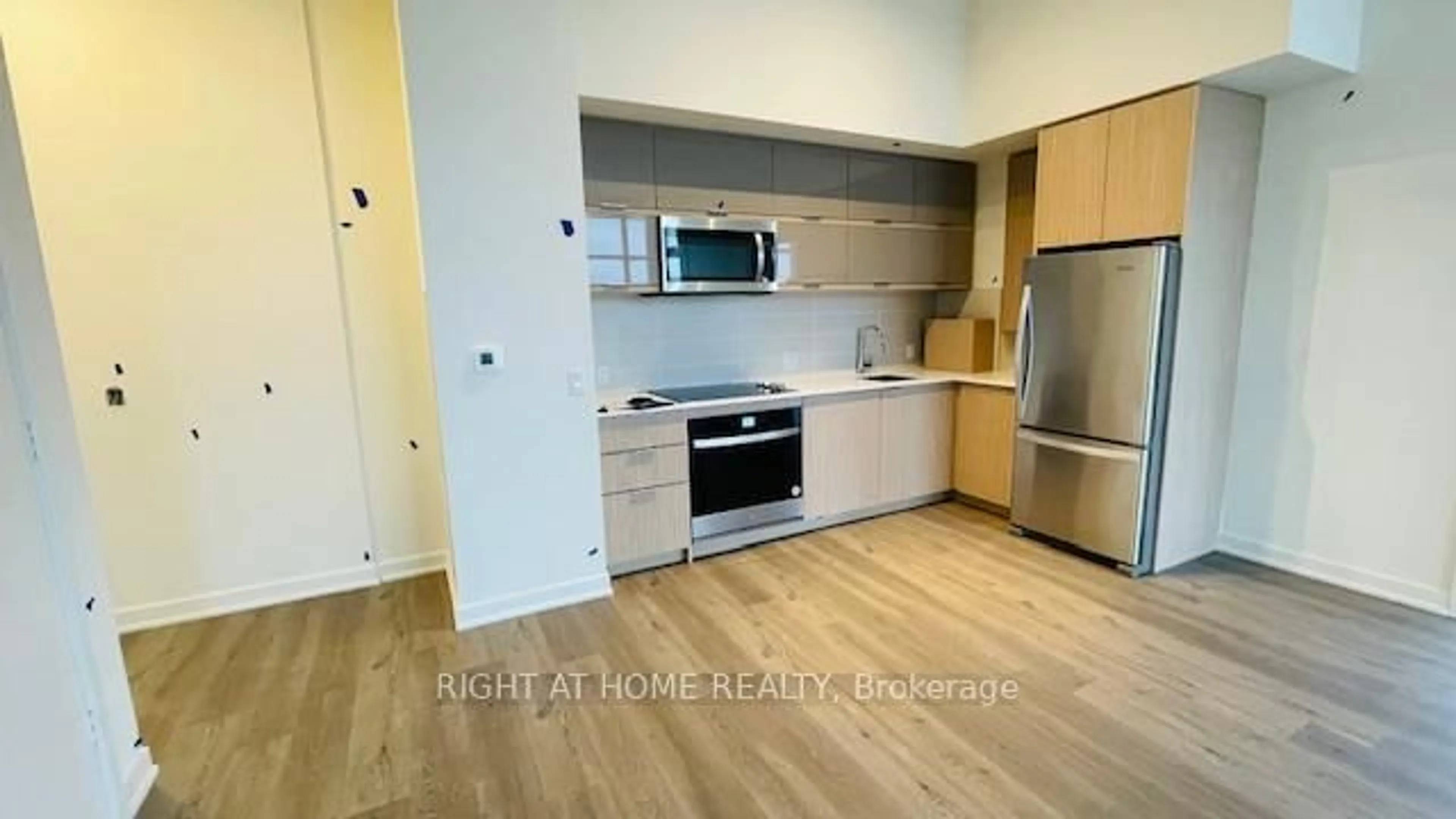 Standard kitchen, wood/laminate floor for 10 Deerlick Crt #2402, Toronto Ontario M3A 0A7