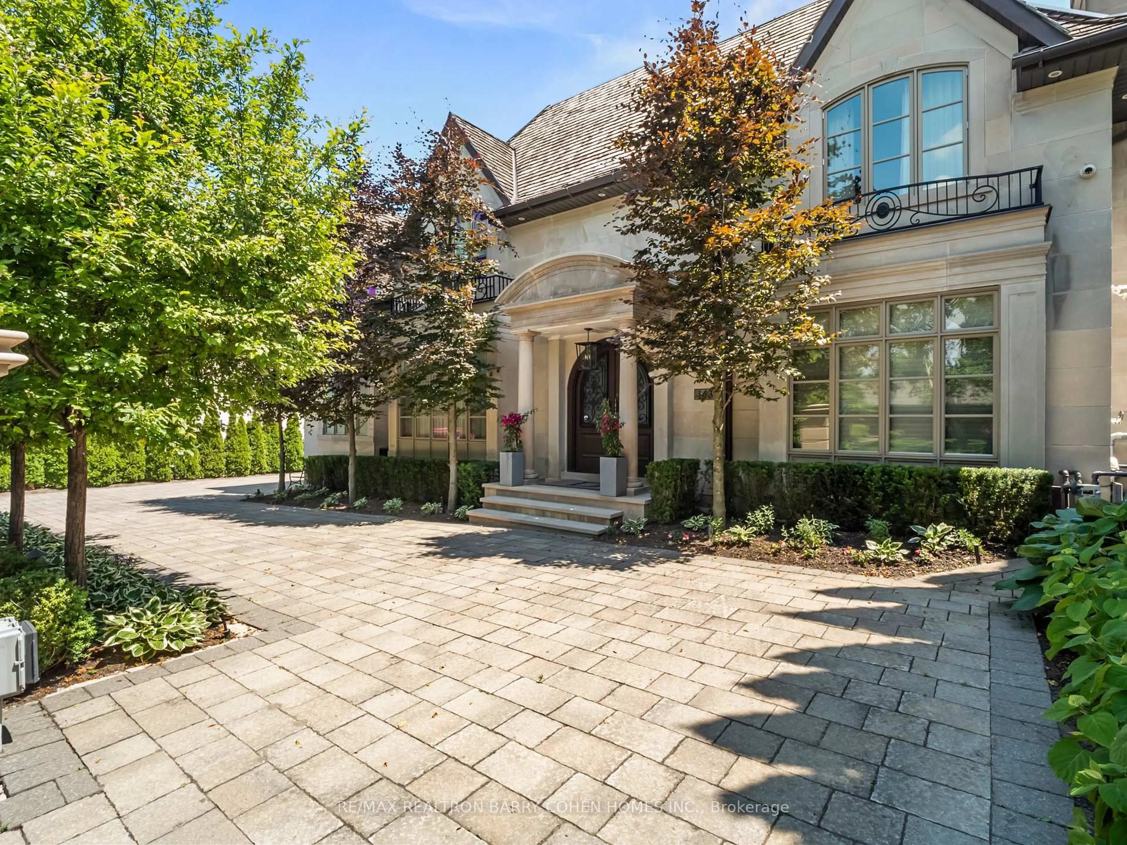 Home with brick exterior material, street for 143 Highland Cres, Toronto Ontario M2L 1H2