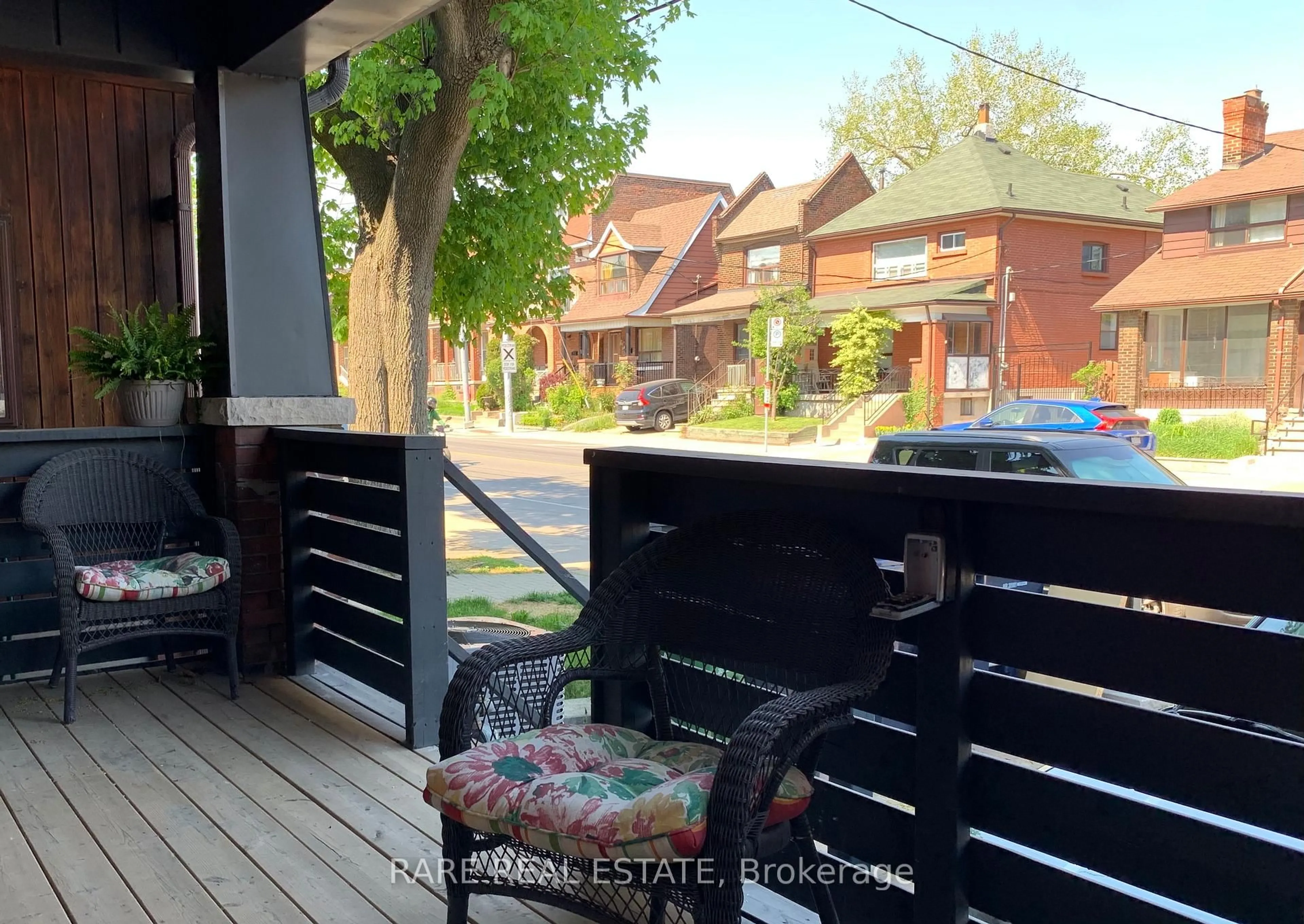 Patio, street for 216 Oakwood Ave, Toronto Ontario M6E 2V4