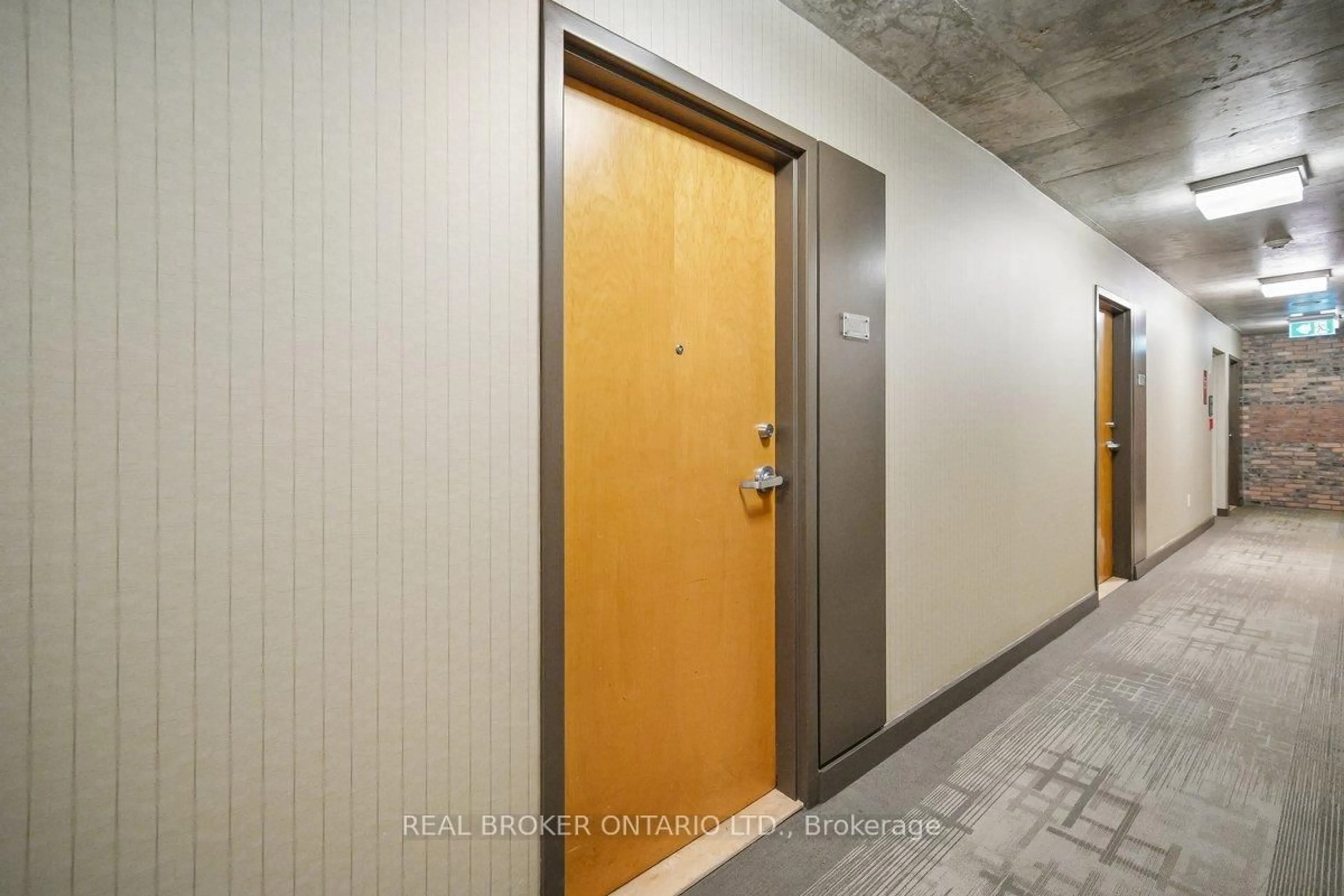 Indoor foyer for 70 Mill St #503, Toronto Ontario M5A 4R1