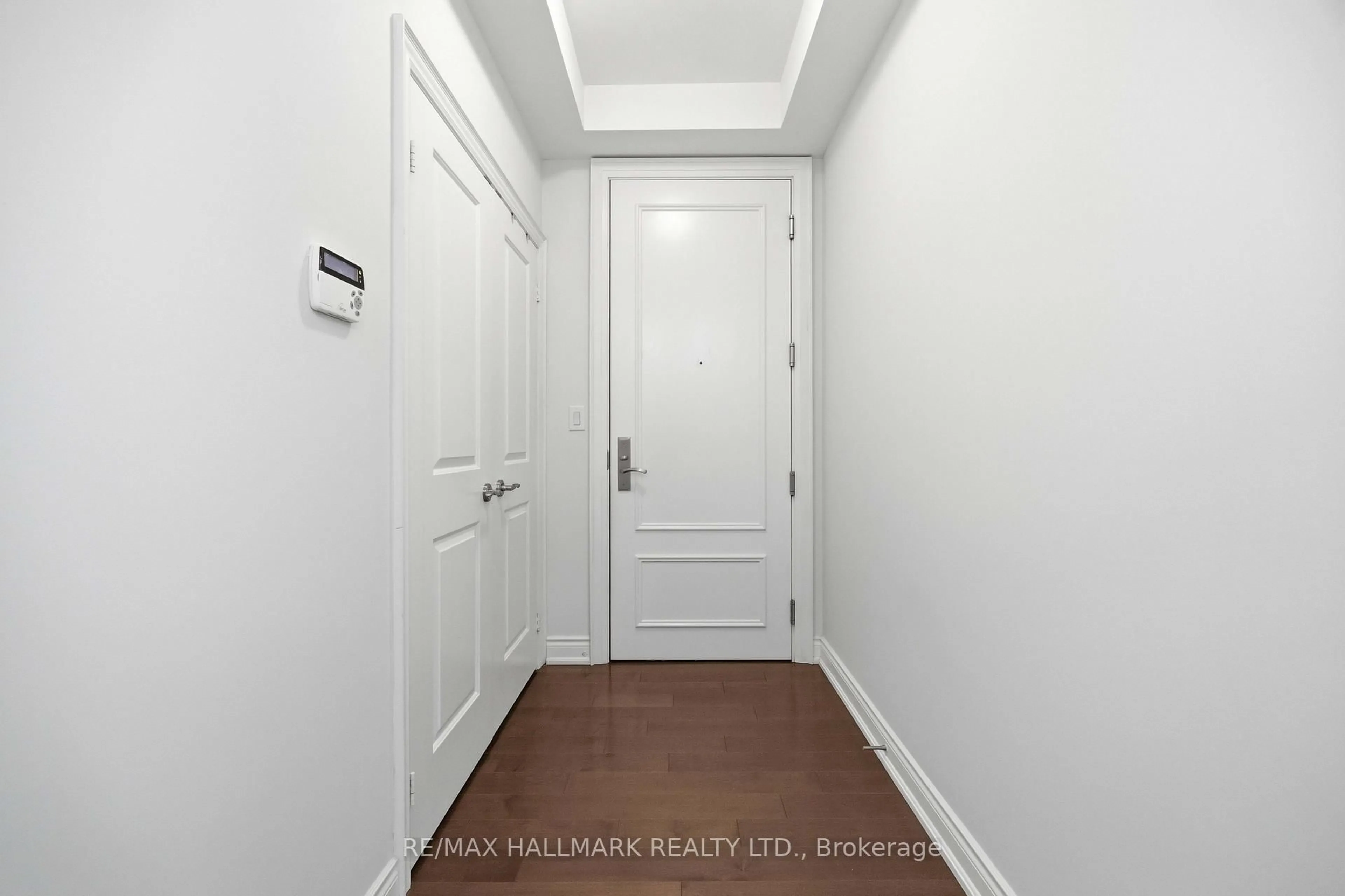 Indoor entryway for 10 Bloorview Pl #1807, Toronto Ontario M2J 0B1