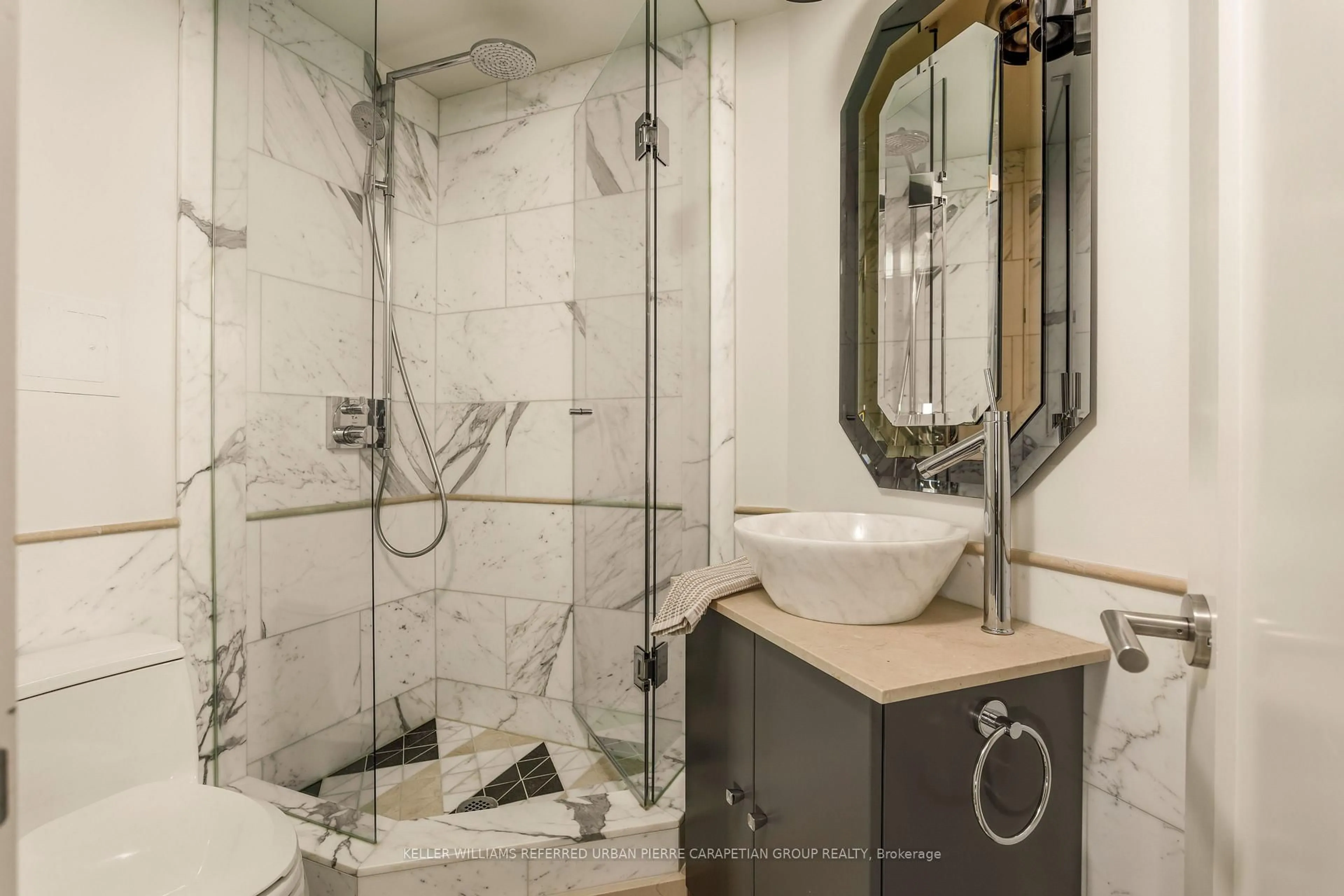 Contemporary bathroom, ceramic/tile floor for 278 Bloor St #1806, Toronto Ontario M4W 3M4