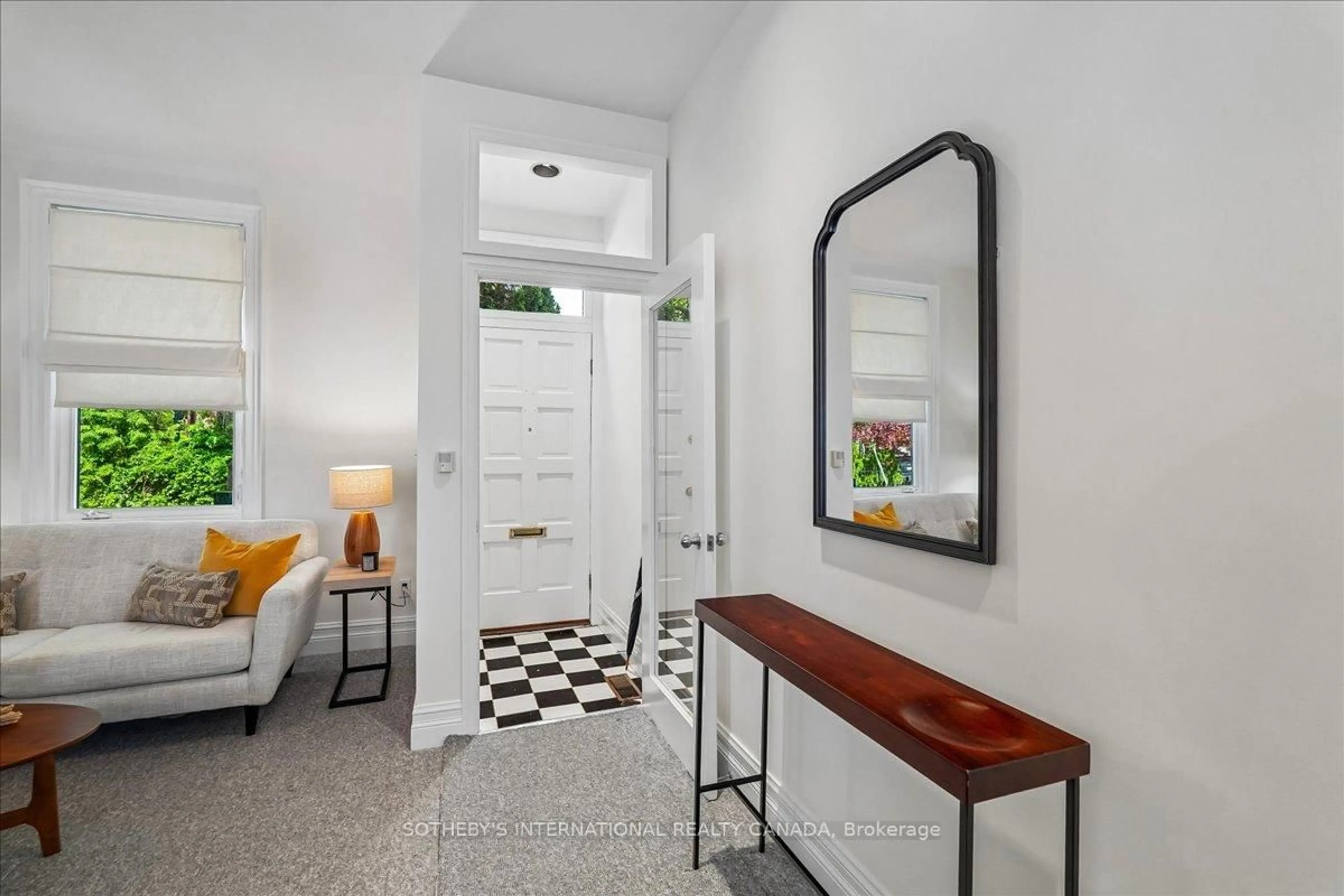 Indoor entryway for 452 Sumach St, Toronto Ontario M4X 1V7