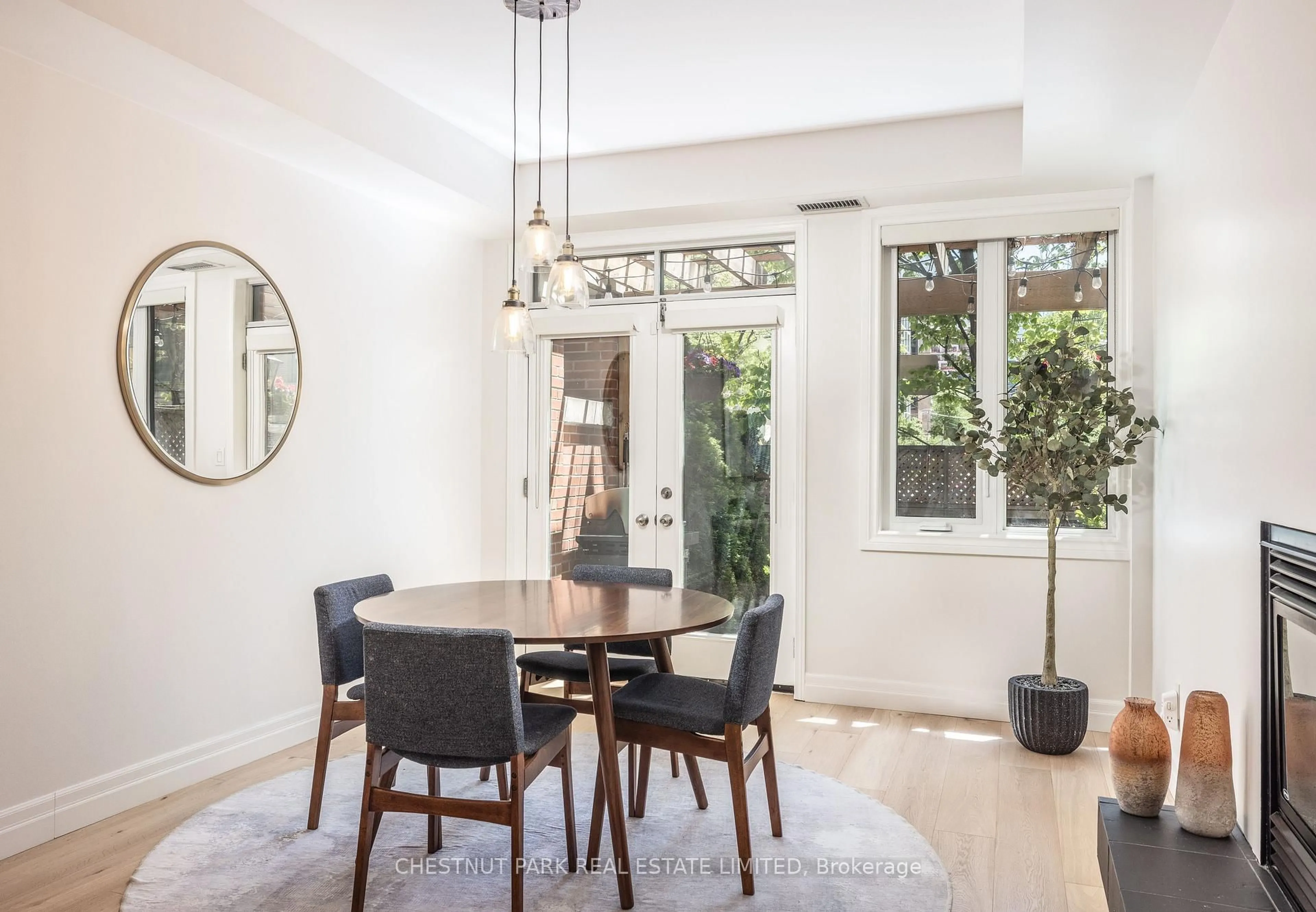 Dining room, unknown for 500 Richmond St #101, Toronto Ontario M5V 3N4