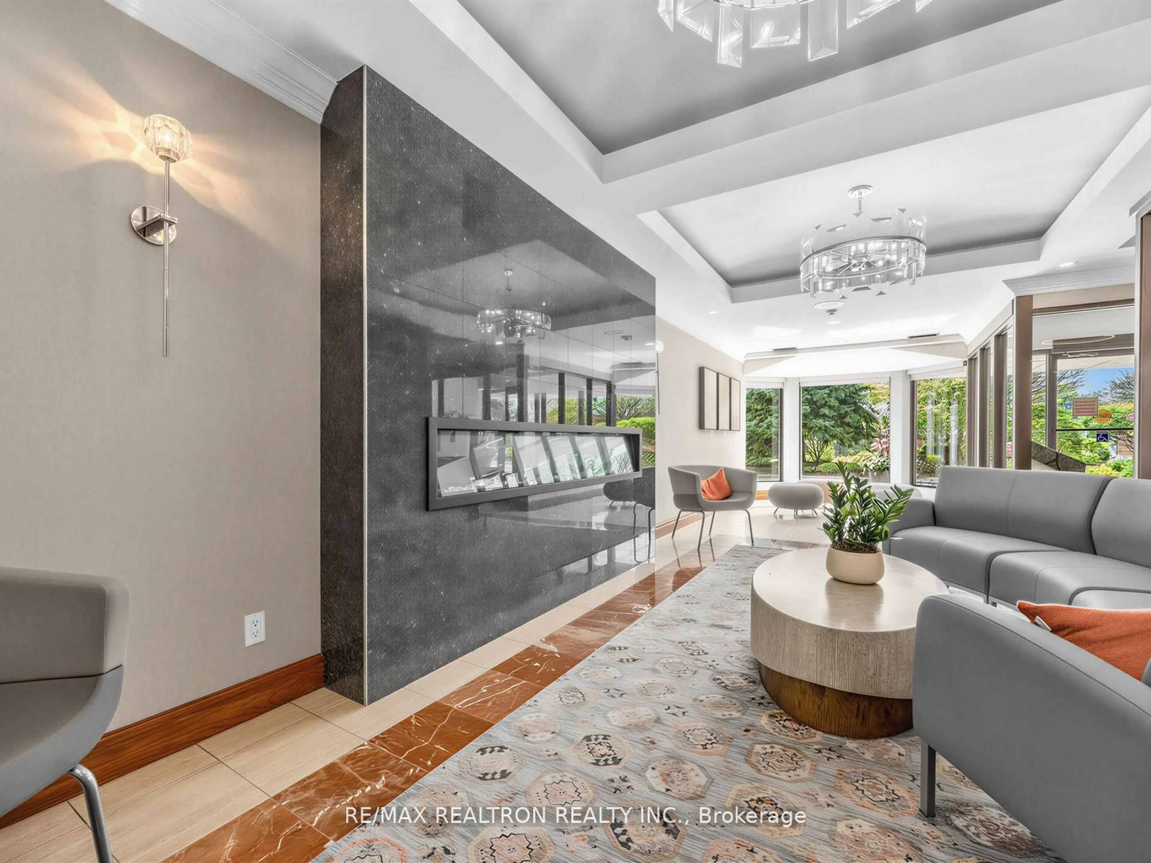 Indoor foyer for 268 Ridley Blvd #509, Toronto Ontario M5M 4N3