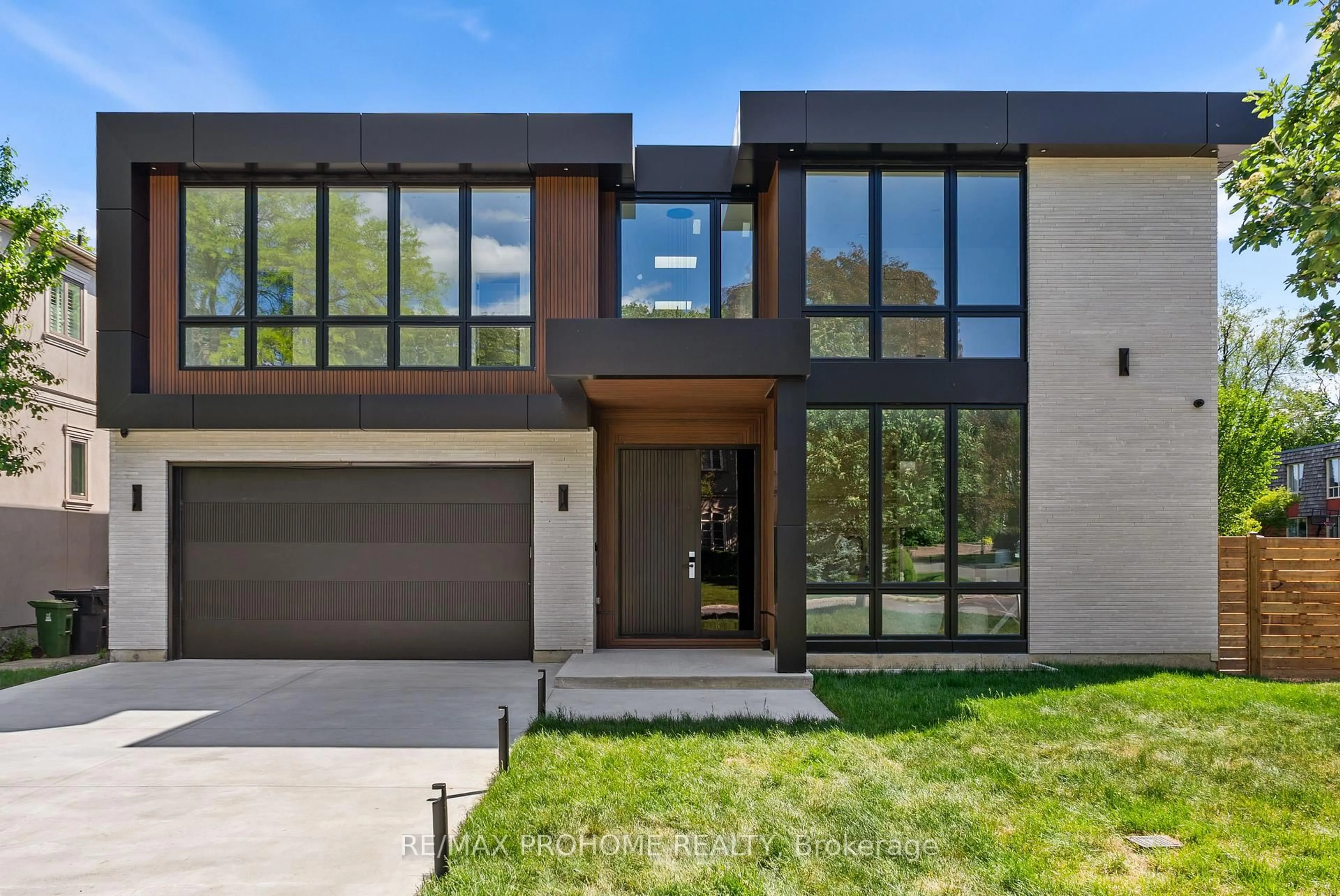Home with brick exterior material, street for 15 Aldershot Cres, Toronto Ontario M2P 1L7