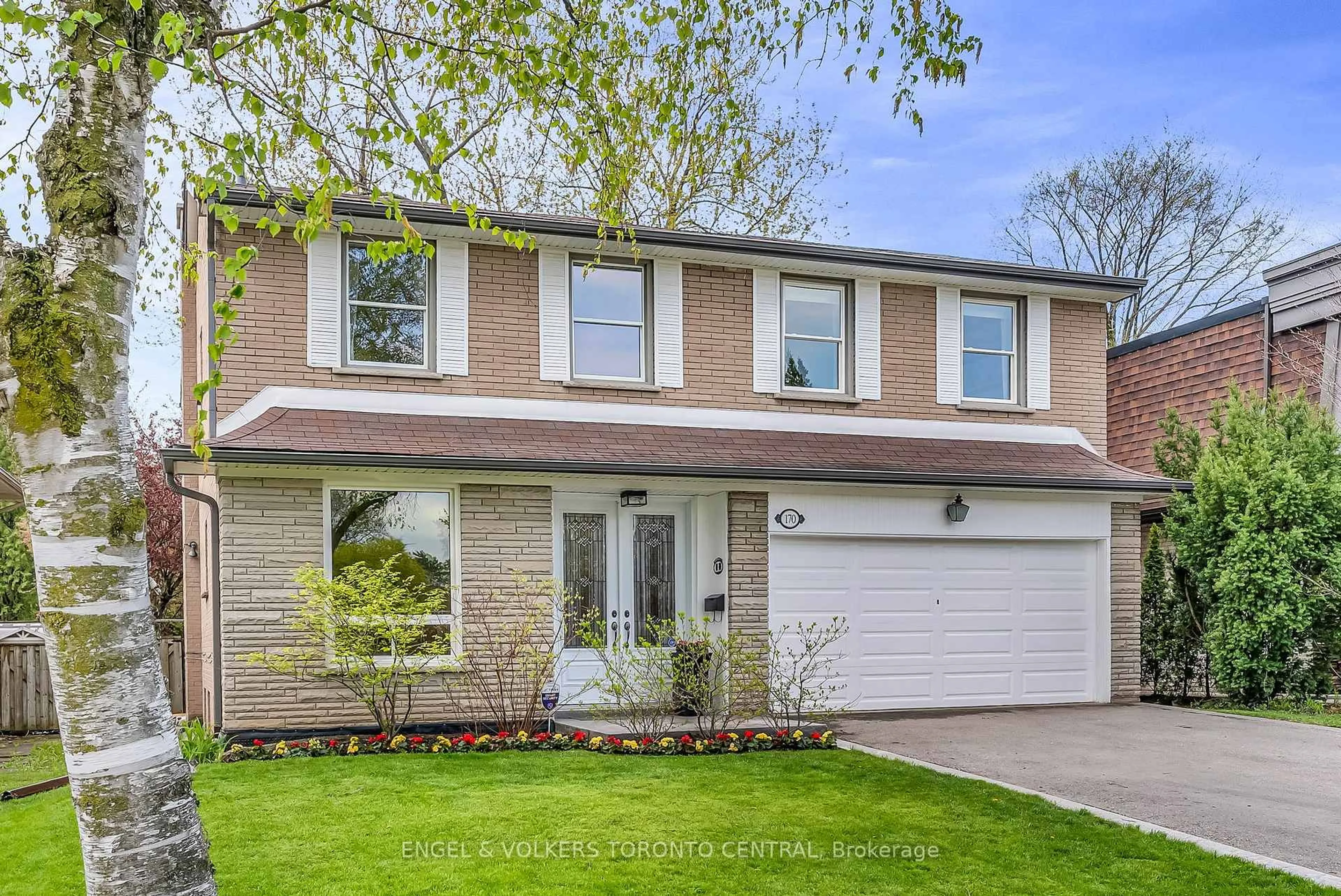 Home with brick exterior material, street for 170 Fenn Ave, Toronto Ontario M2P 1X9