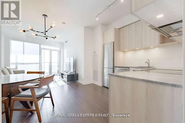 30 Ordnance St #1112, Toronto 4