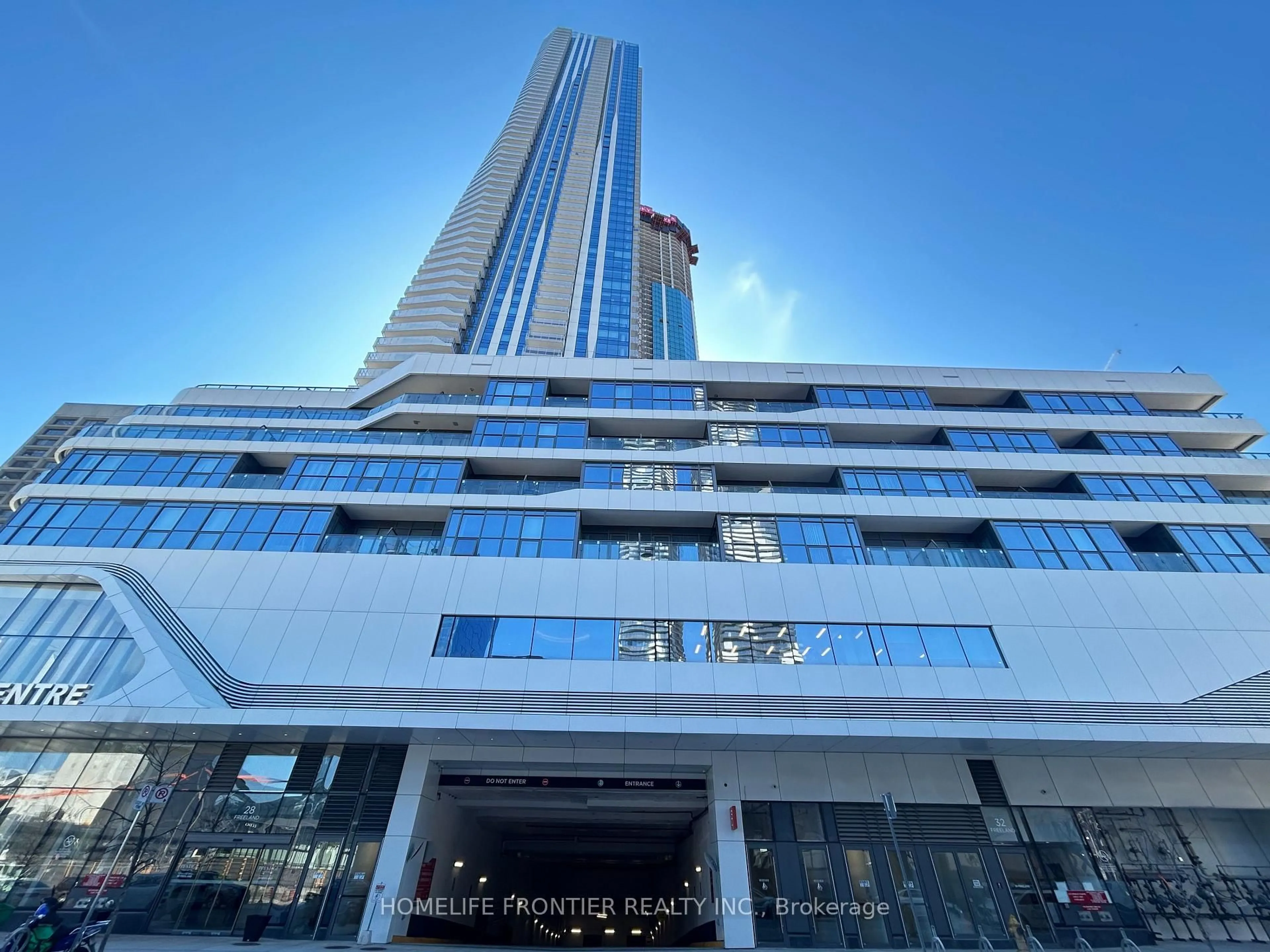 Indoor foyer for 28 Freeland St #5403, Toronto Ontario M5E 0E3