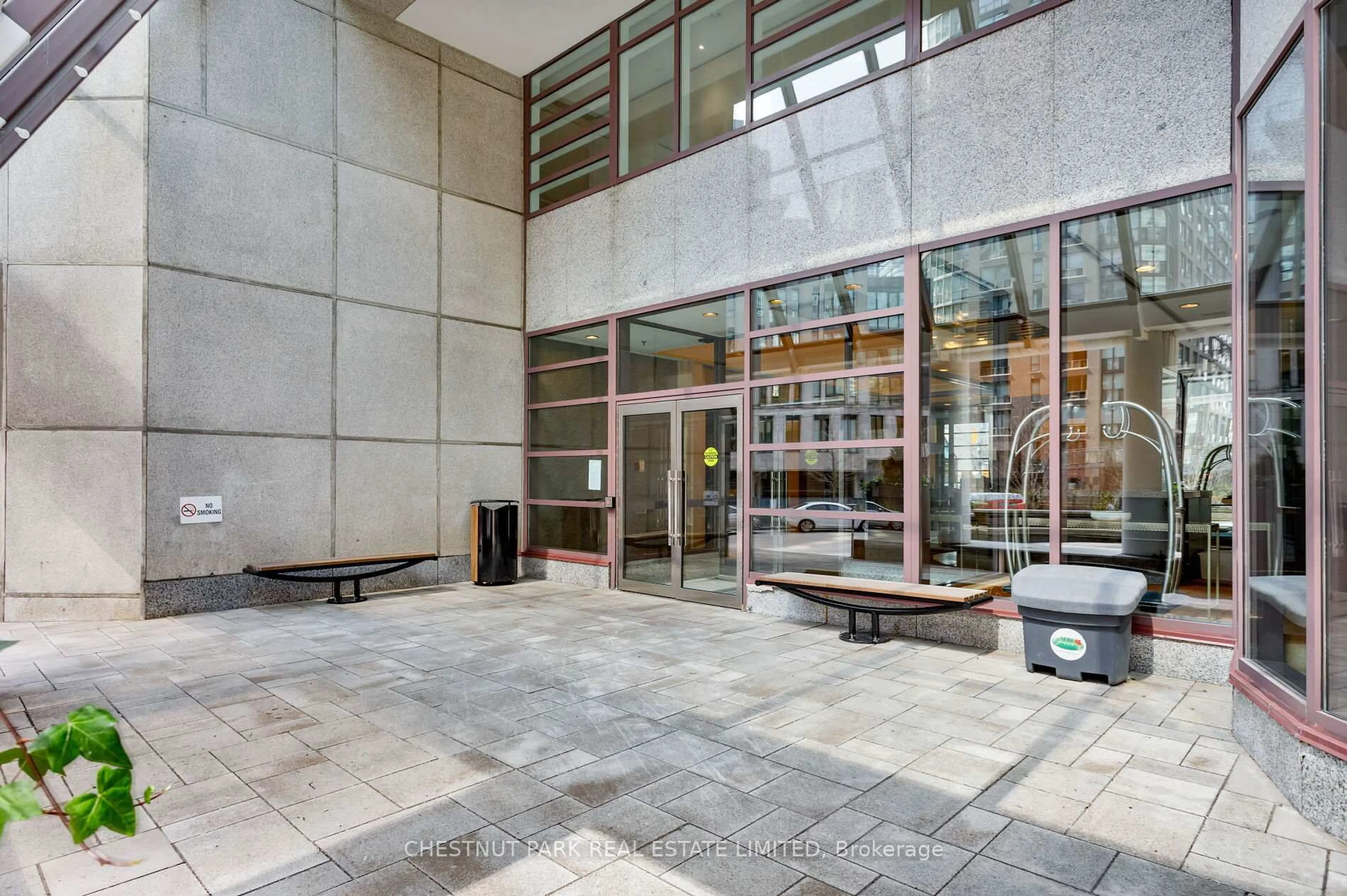 Lobby for 1001 Bay St #1408, Toronto Ontario M5S 3A6