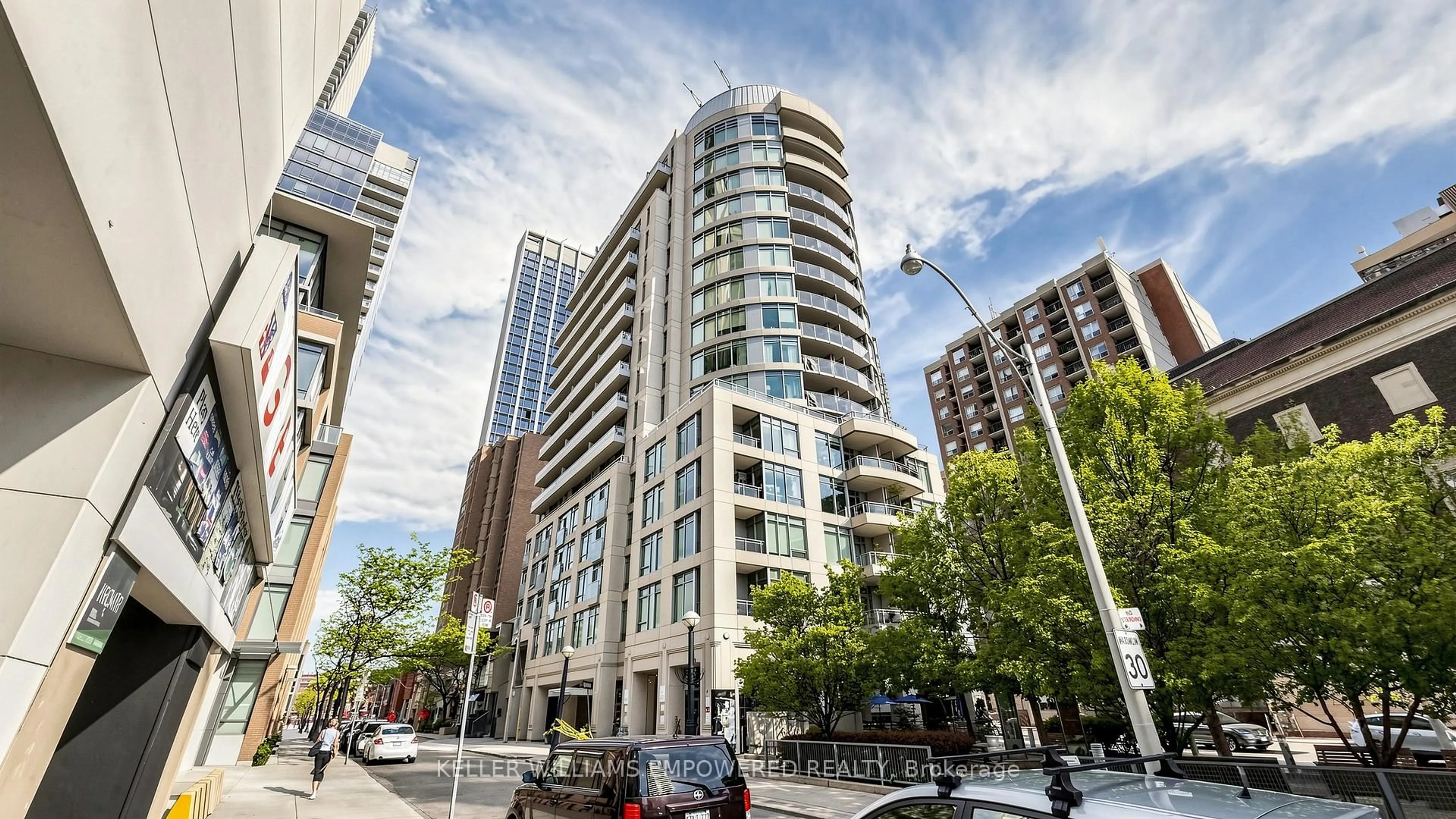 Unknown for 8 Scollard St #311, Toronto Ontario M5R 1M2